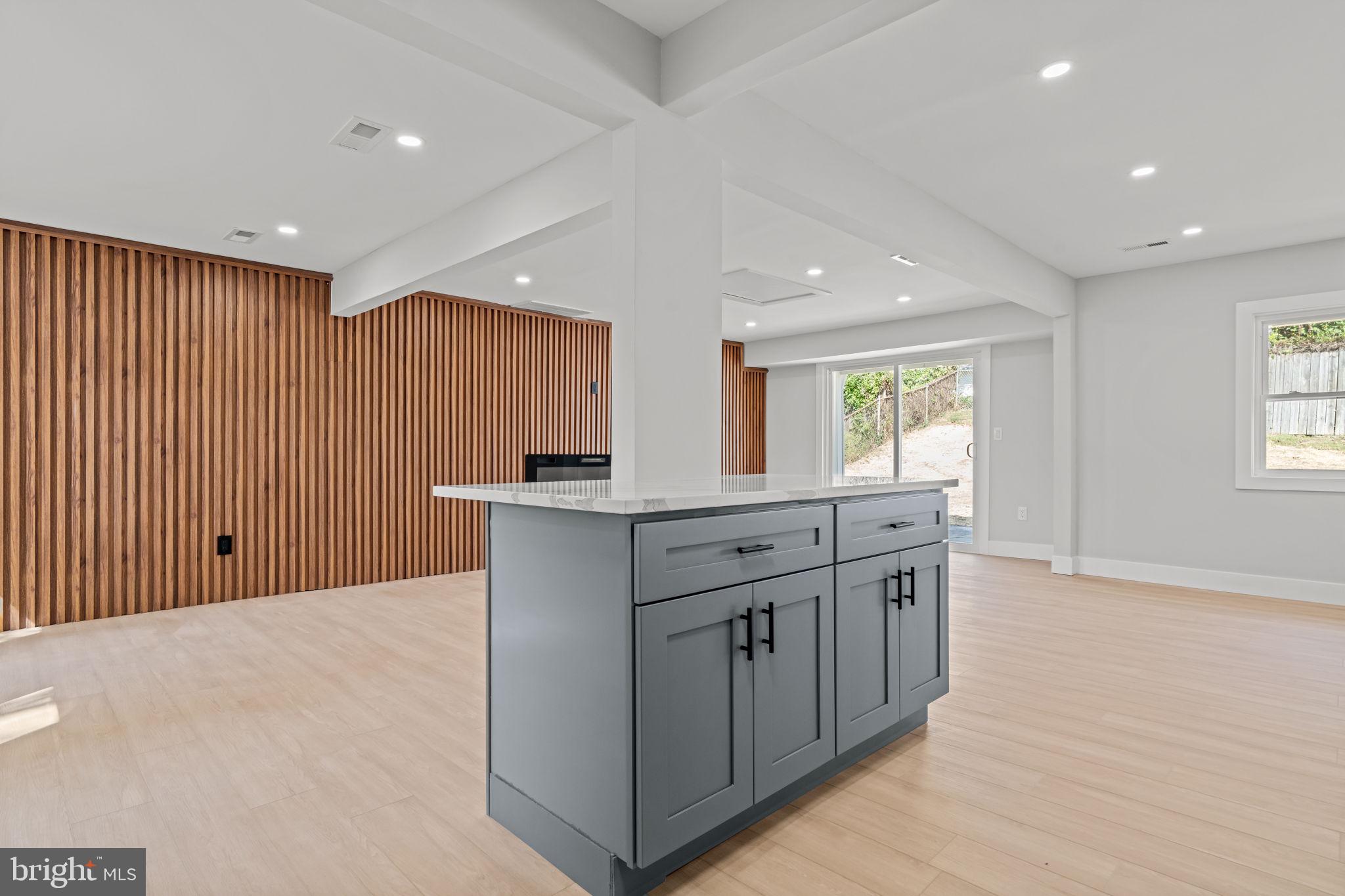 RED CEDAR HILL - Residential