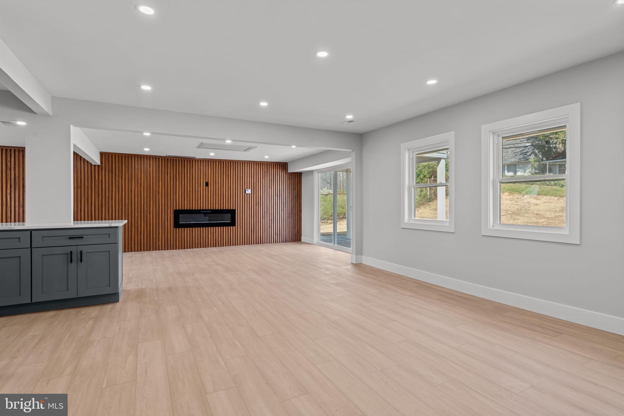 RED CEDAR HILL - Residential