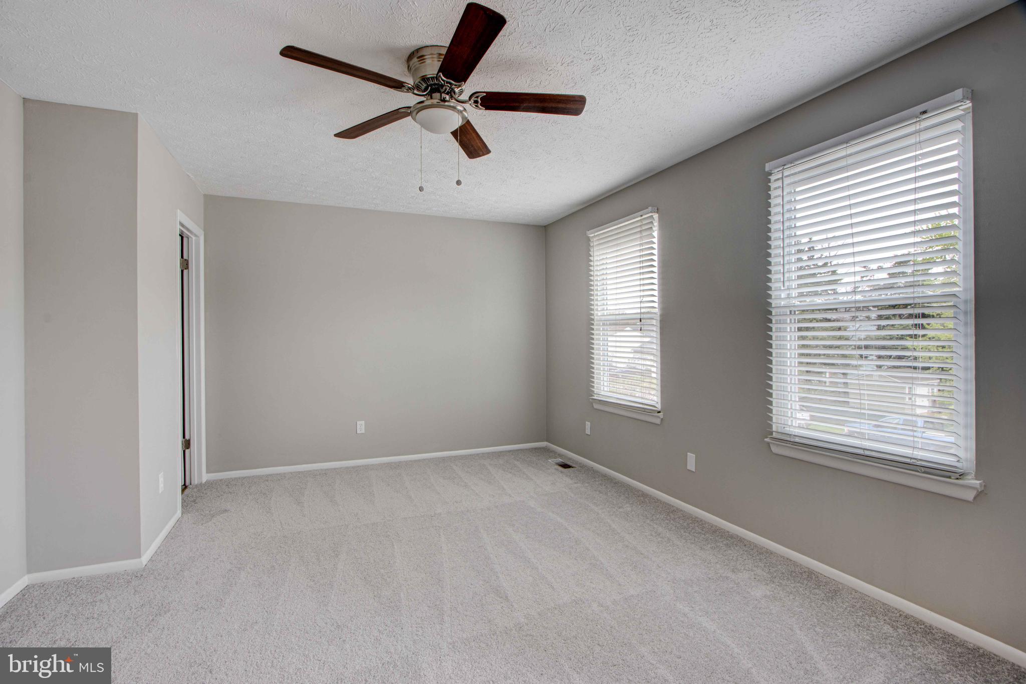 HARBOUR OAKS - Residential