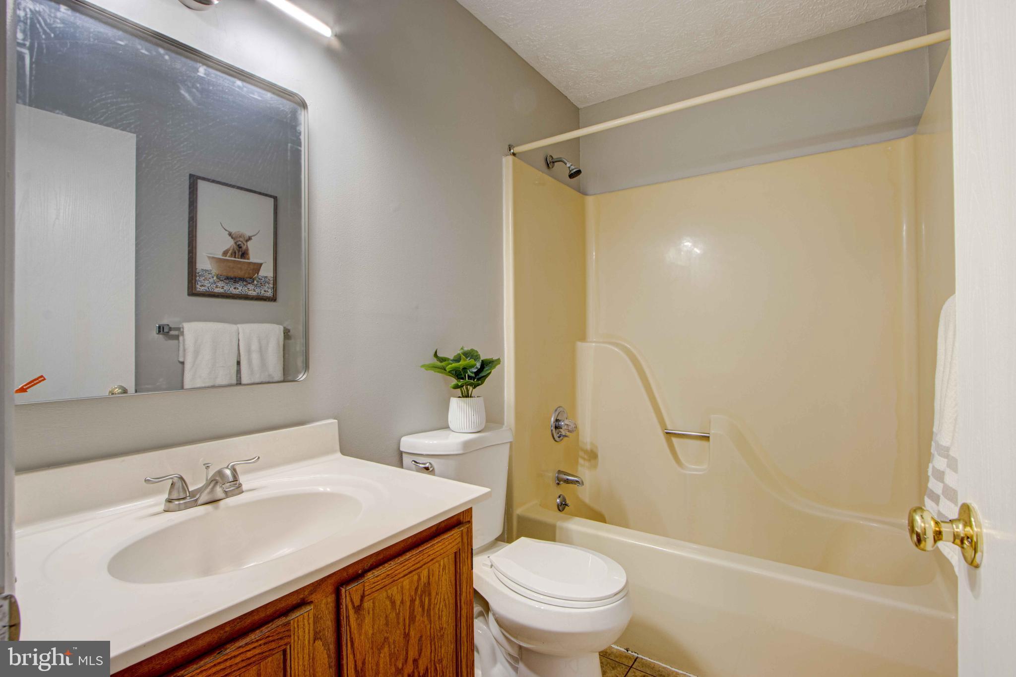 HARBOUR OAKS - Residential