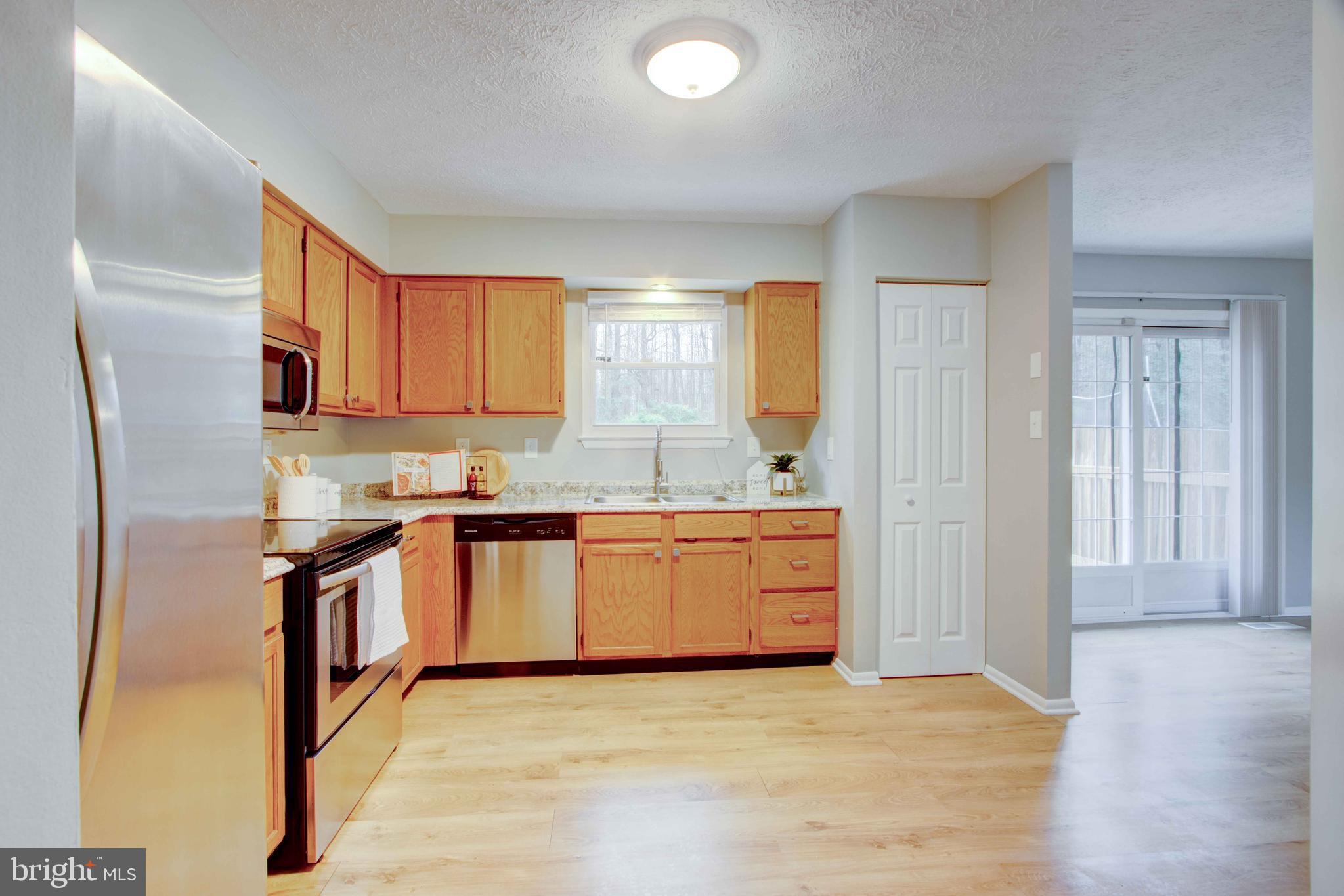 HARBOUR OAKS - Residential