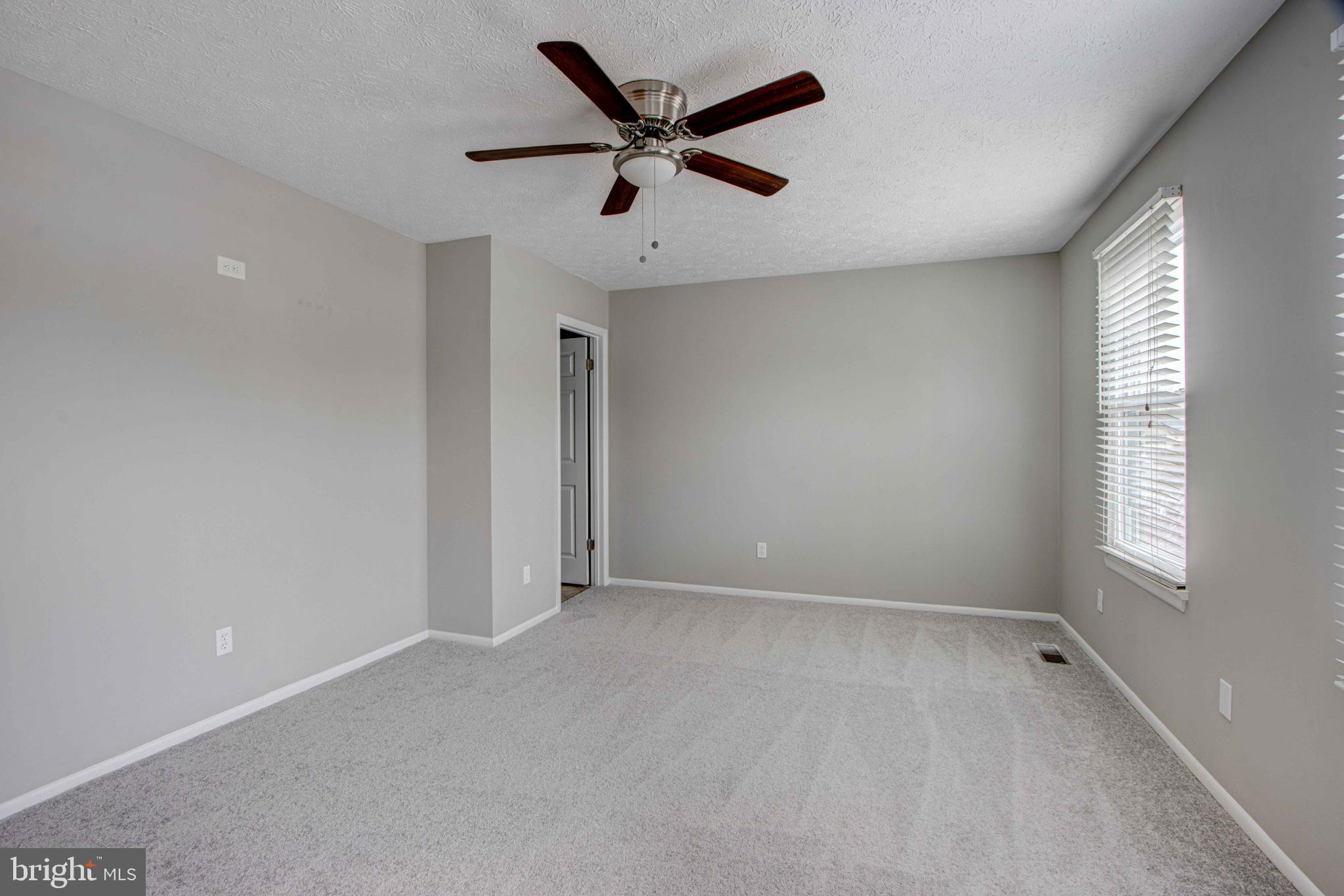 HARBOUR OAKS - Residential