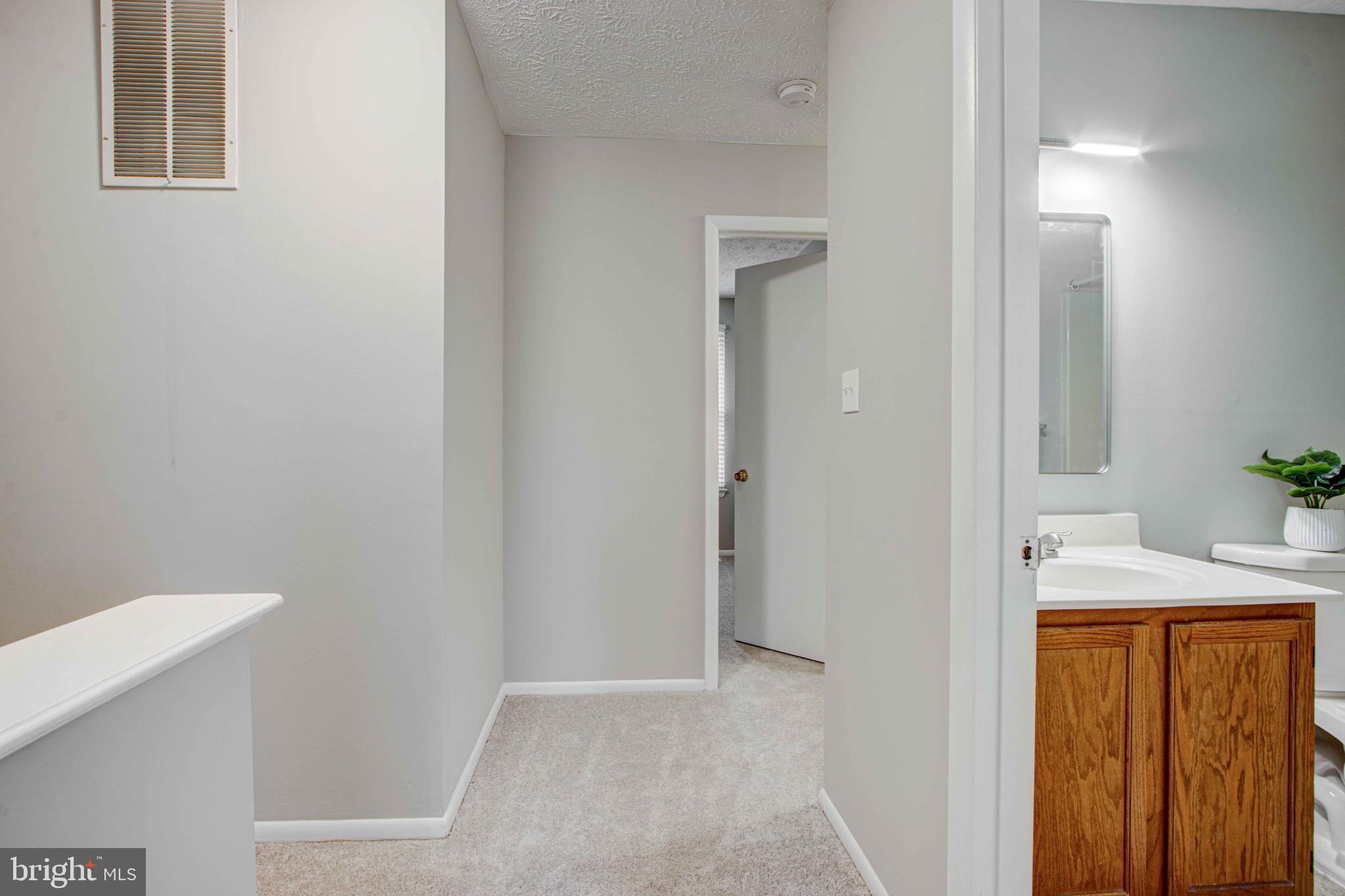 HARBOUR OAKS - Residential