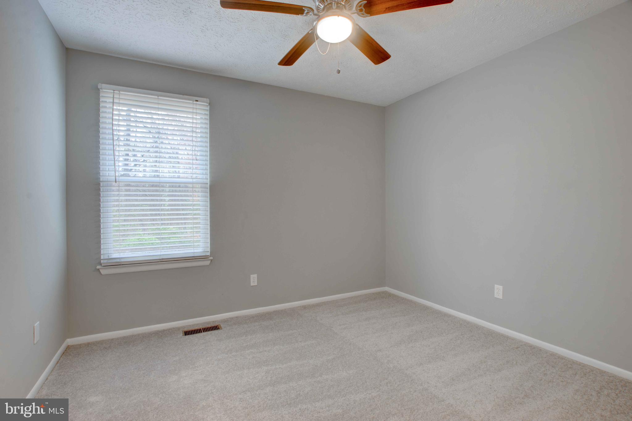 HARBOUR OAKS - Residential