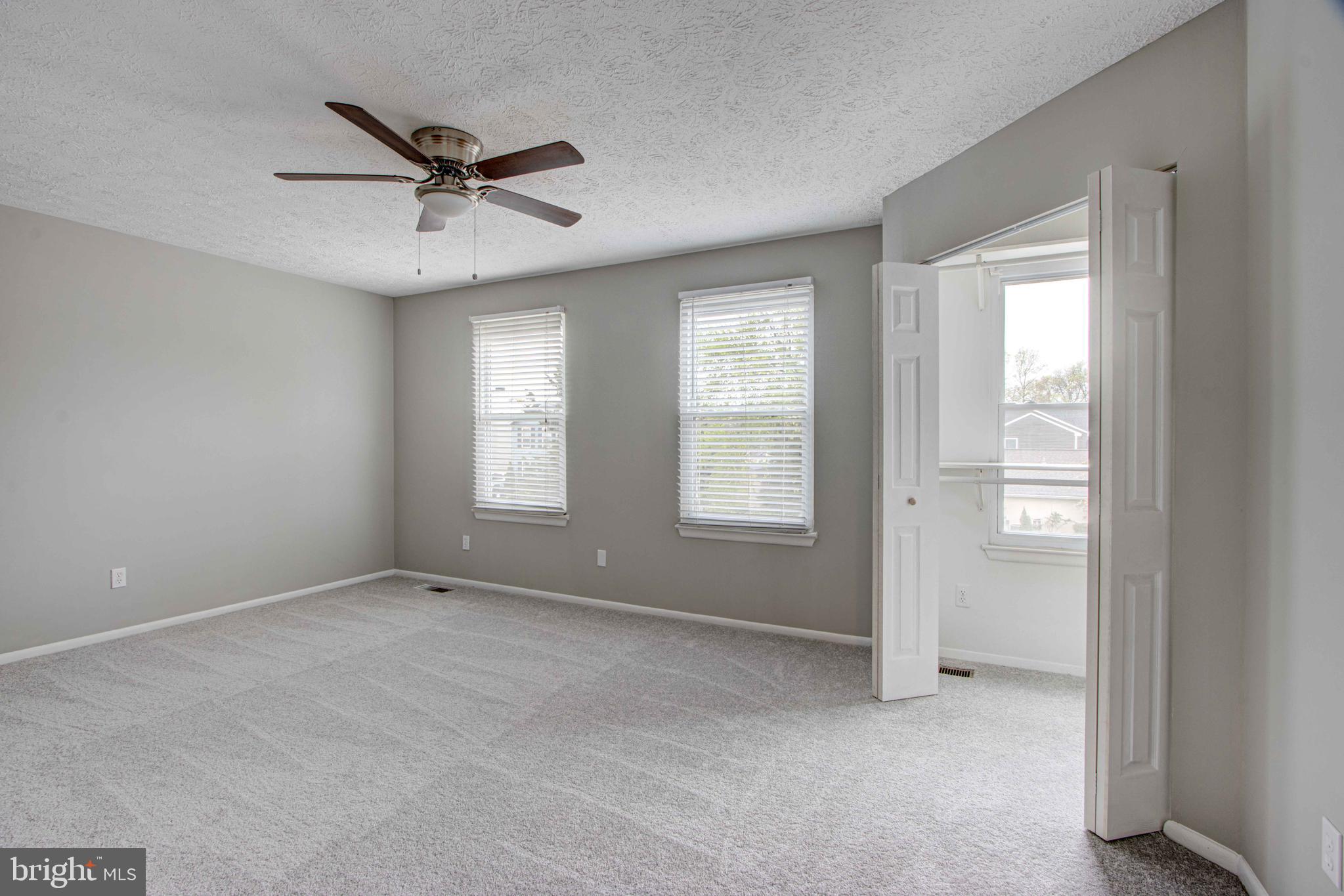 HARBOUR OAKS - Residential