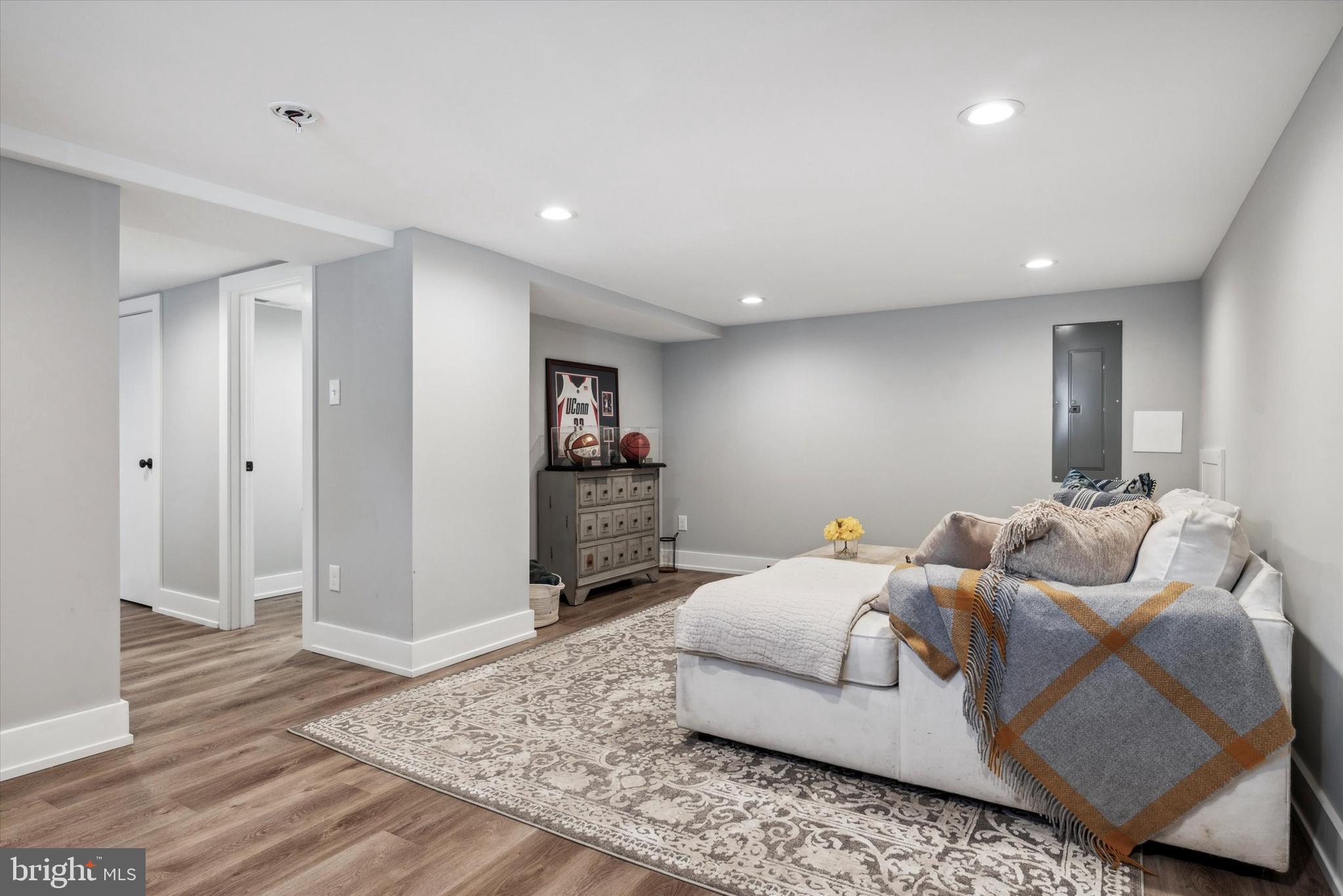 BROOKLINE - Residential