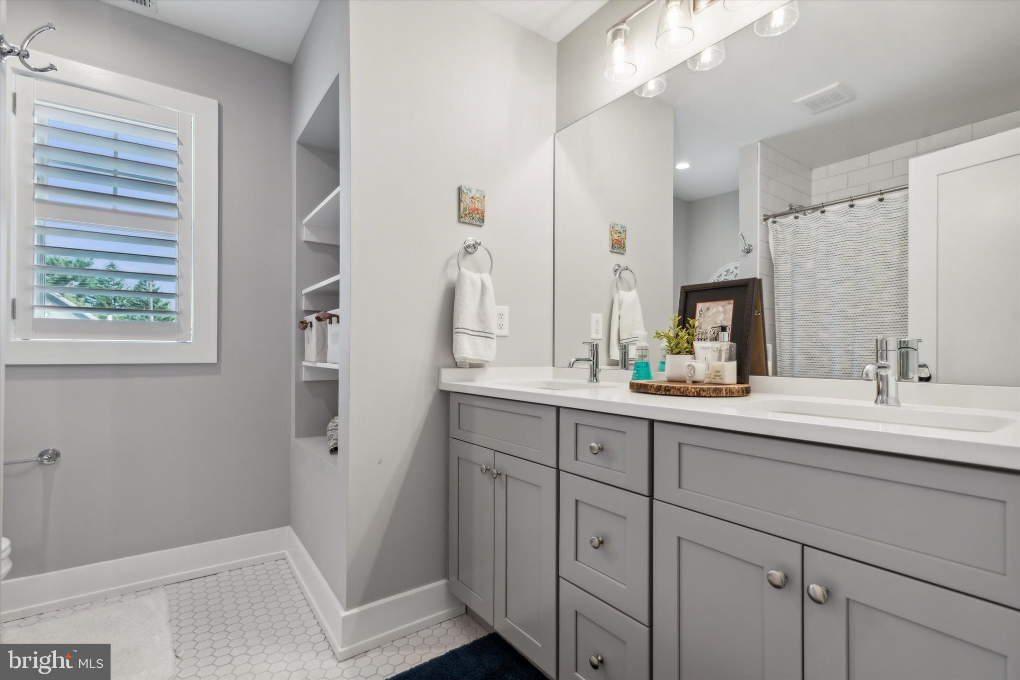 BROOKLINE - Residential