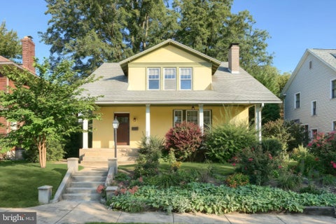Photo of 1409 1st Avenue, YORK, PA 17403 (MLS # PAYK2111610)
