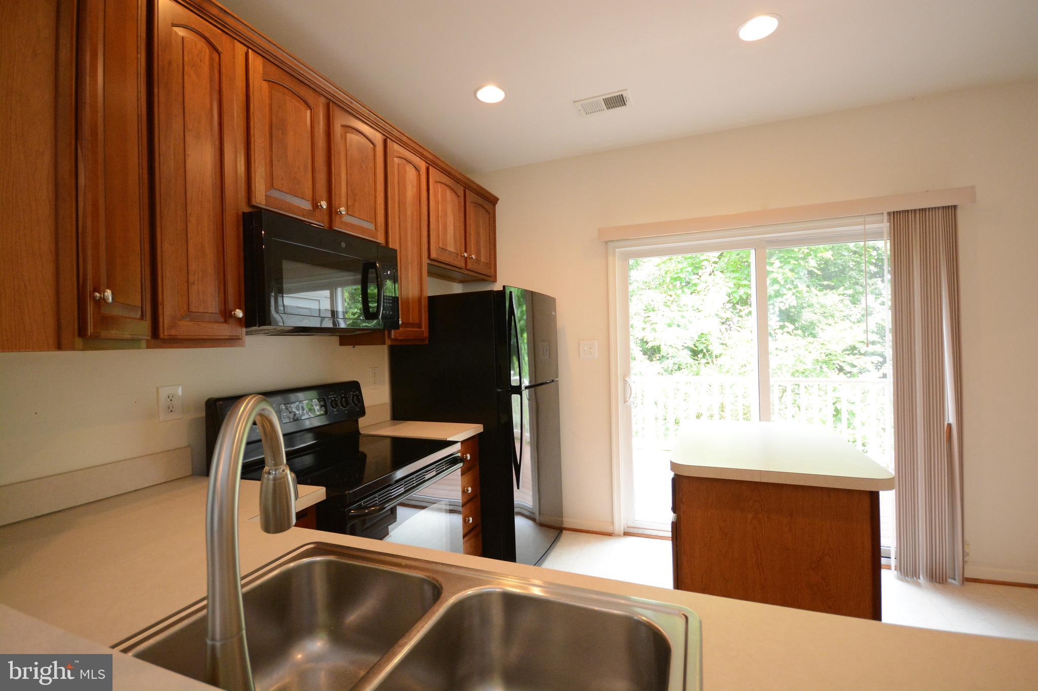 MONOCACY CROSSING - Residential Lease