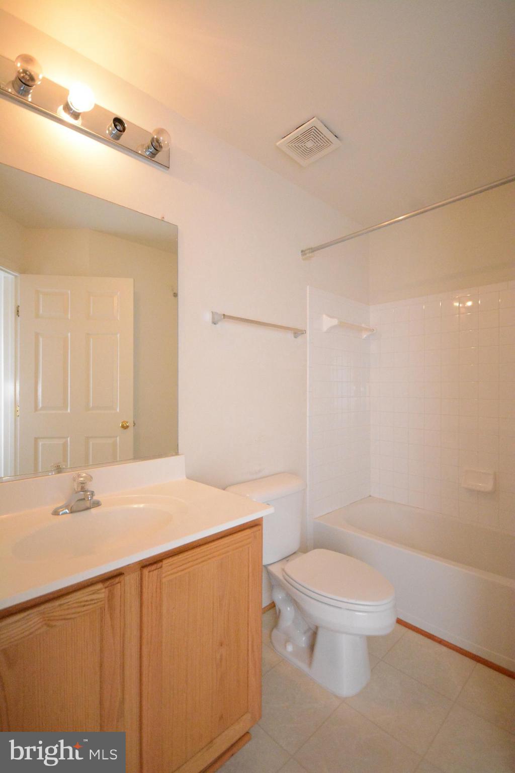 MONOCACY CROSSING - Residential Lease