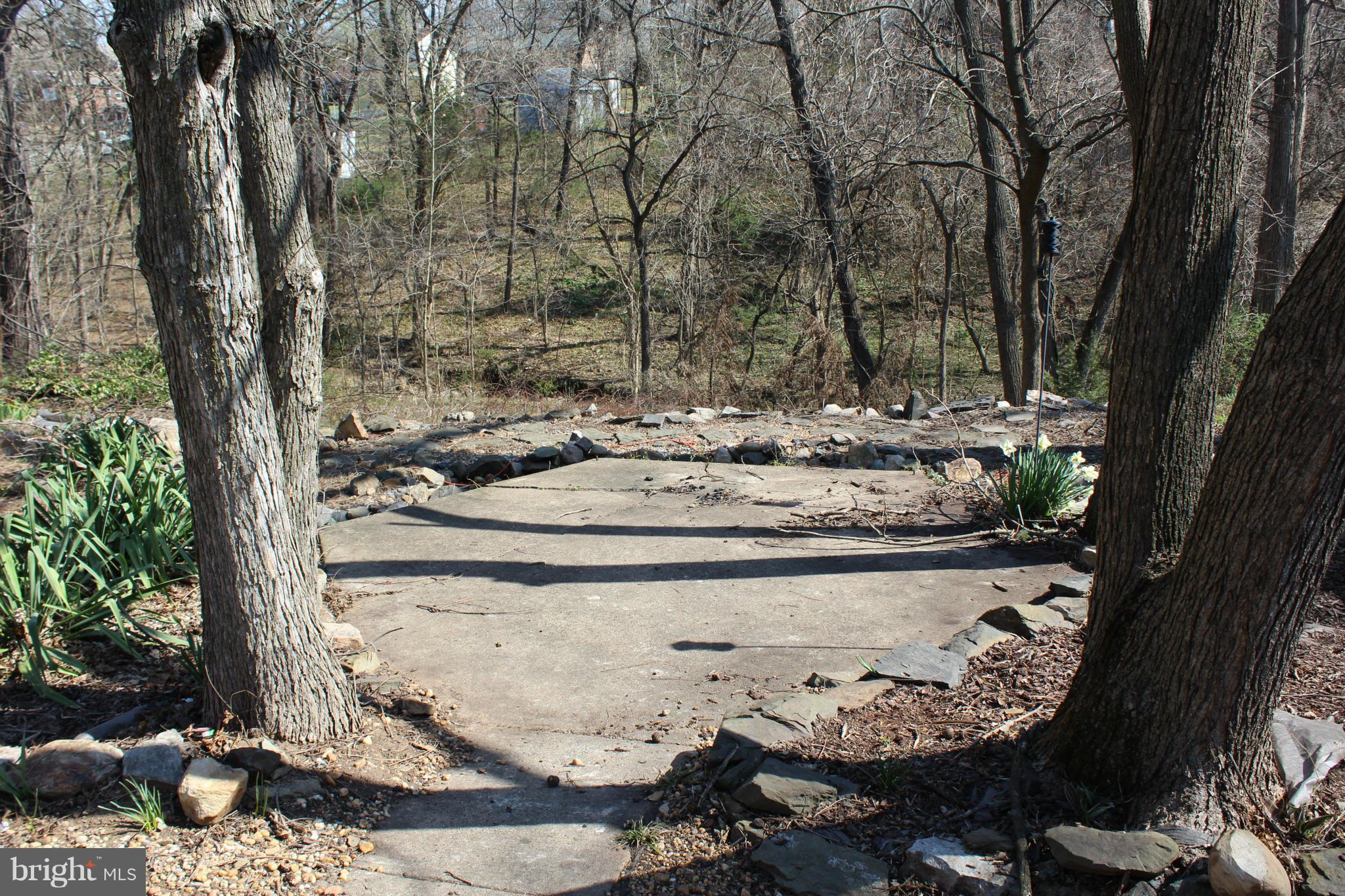 FAIRVIEW COURT - Residential