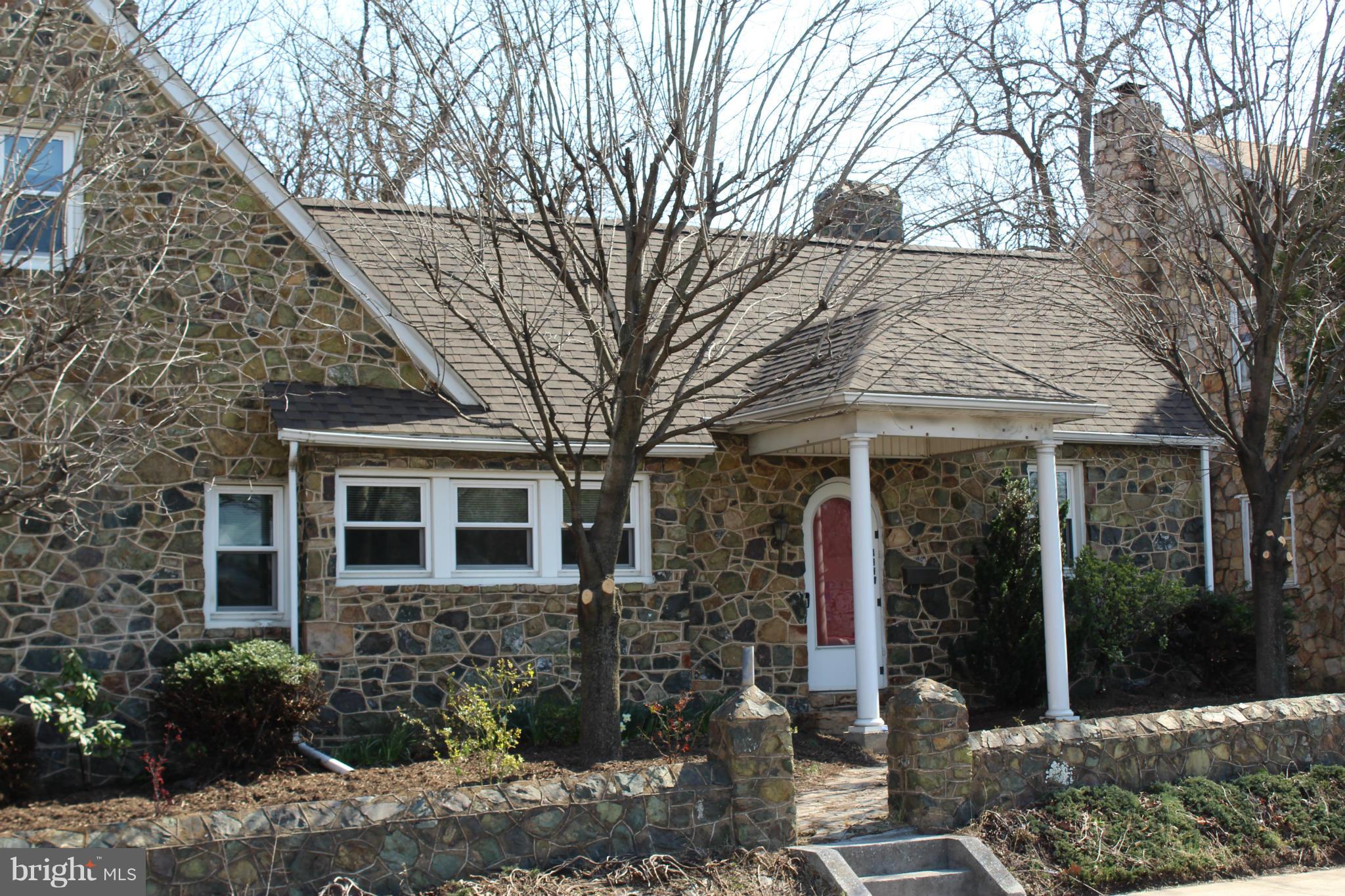 FAIRVIEW COURT - Residential