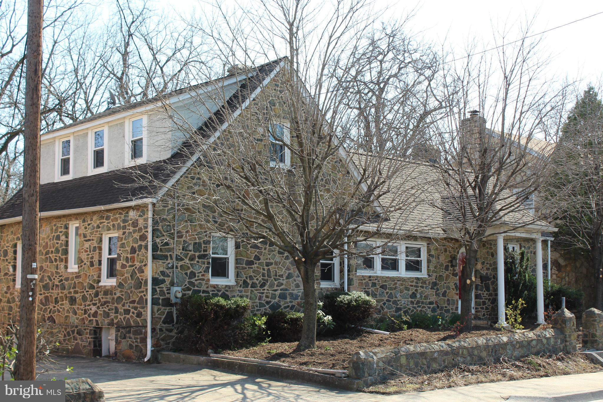 FAIRVIEW COURT - Residential