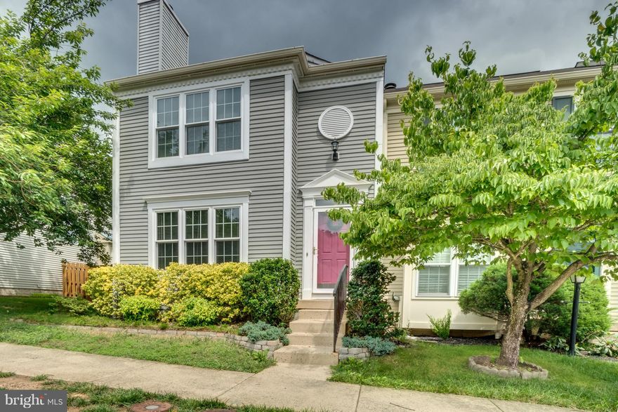 Come home to this 3 bed 3.5 bath end-unit town-home in Montclair!  Enjoy a beautiful evening on your back deck!  Pergo flooring on the main level and in 2 of the bedrooms upstairs!  Vaulted ceilings in the Master!  New tile in the kitchen with a gas range and a huge pantry!  Fully finished basement!  Be worry free under the cover of a BRAND NEW ROOF!  This home is waiting for you!