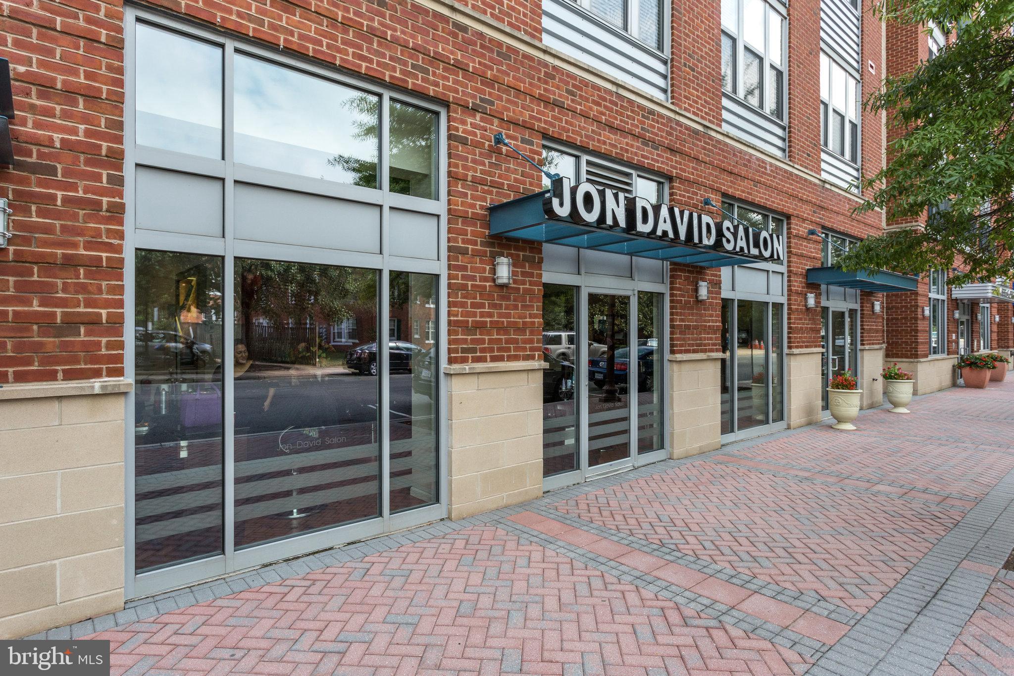 1800 WILSON - Residential Lease