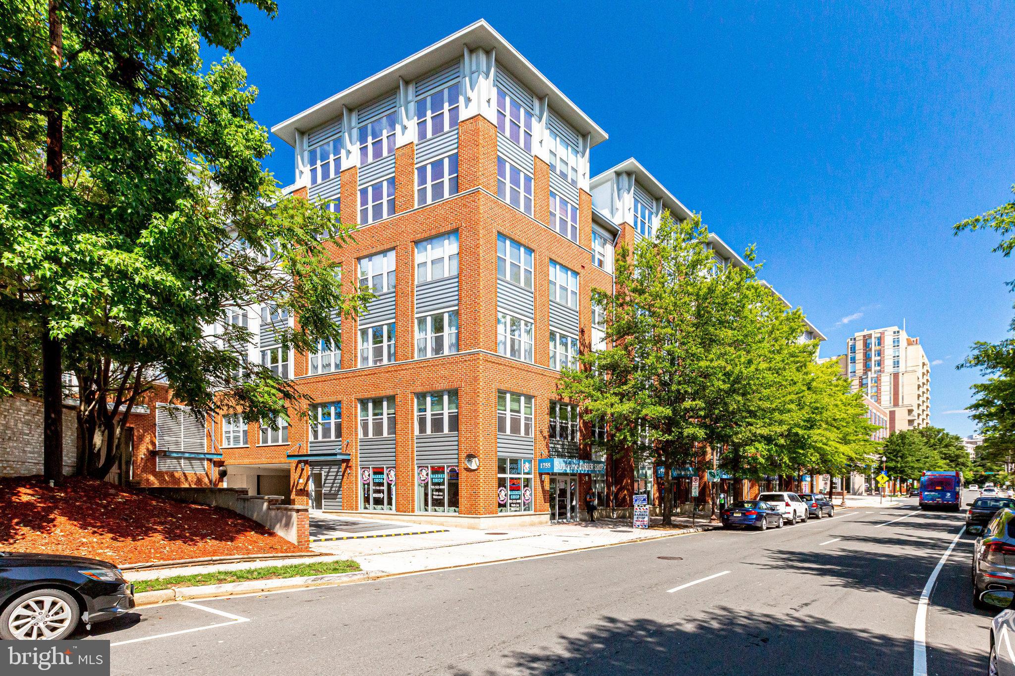 1800 WILSON - Residential Lease