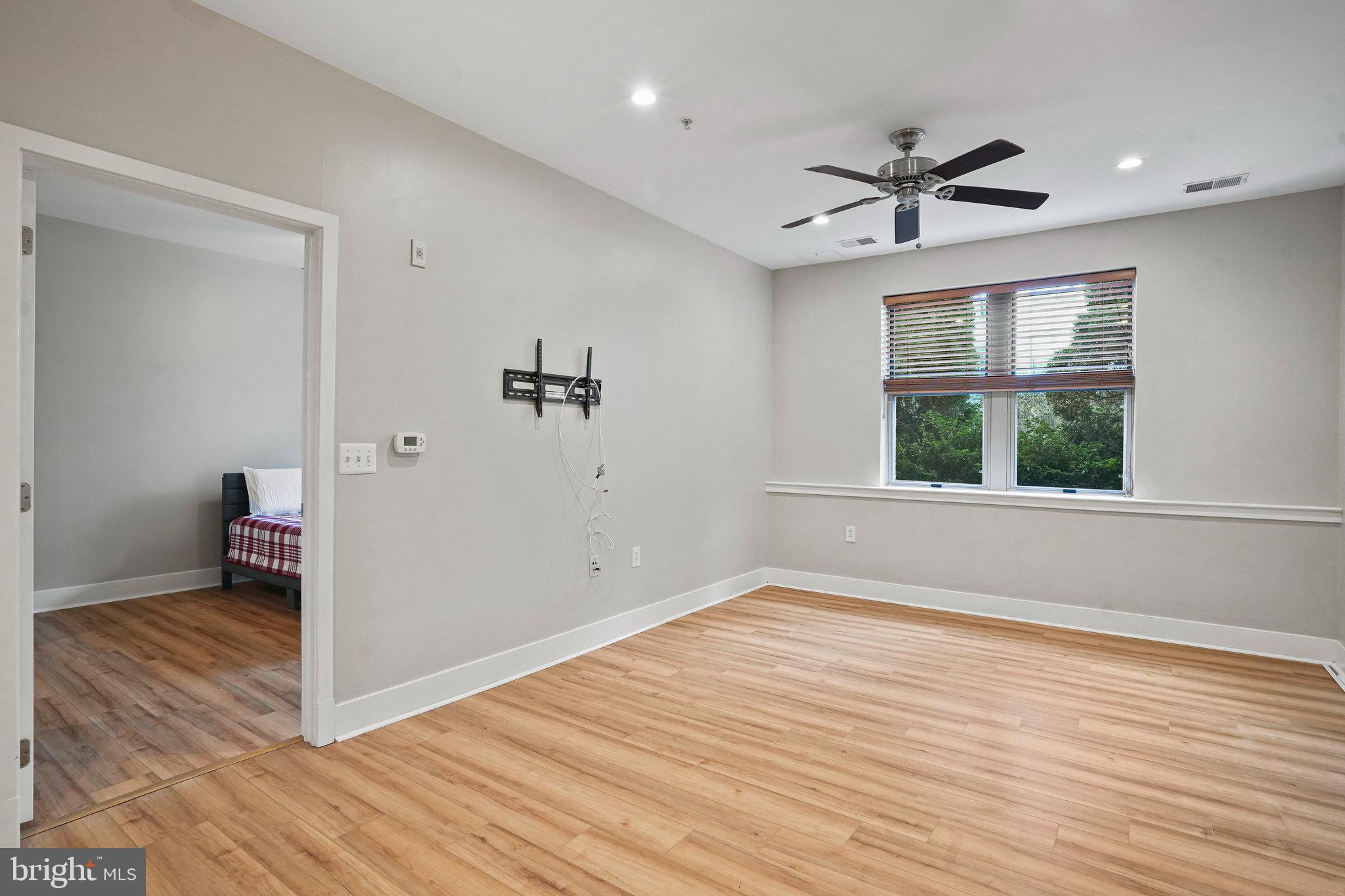 1800 WILSON - Residential Lease