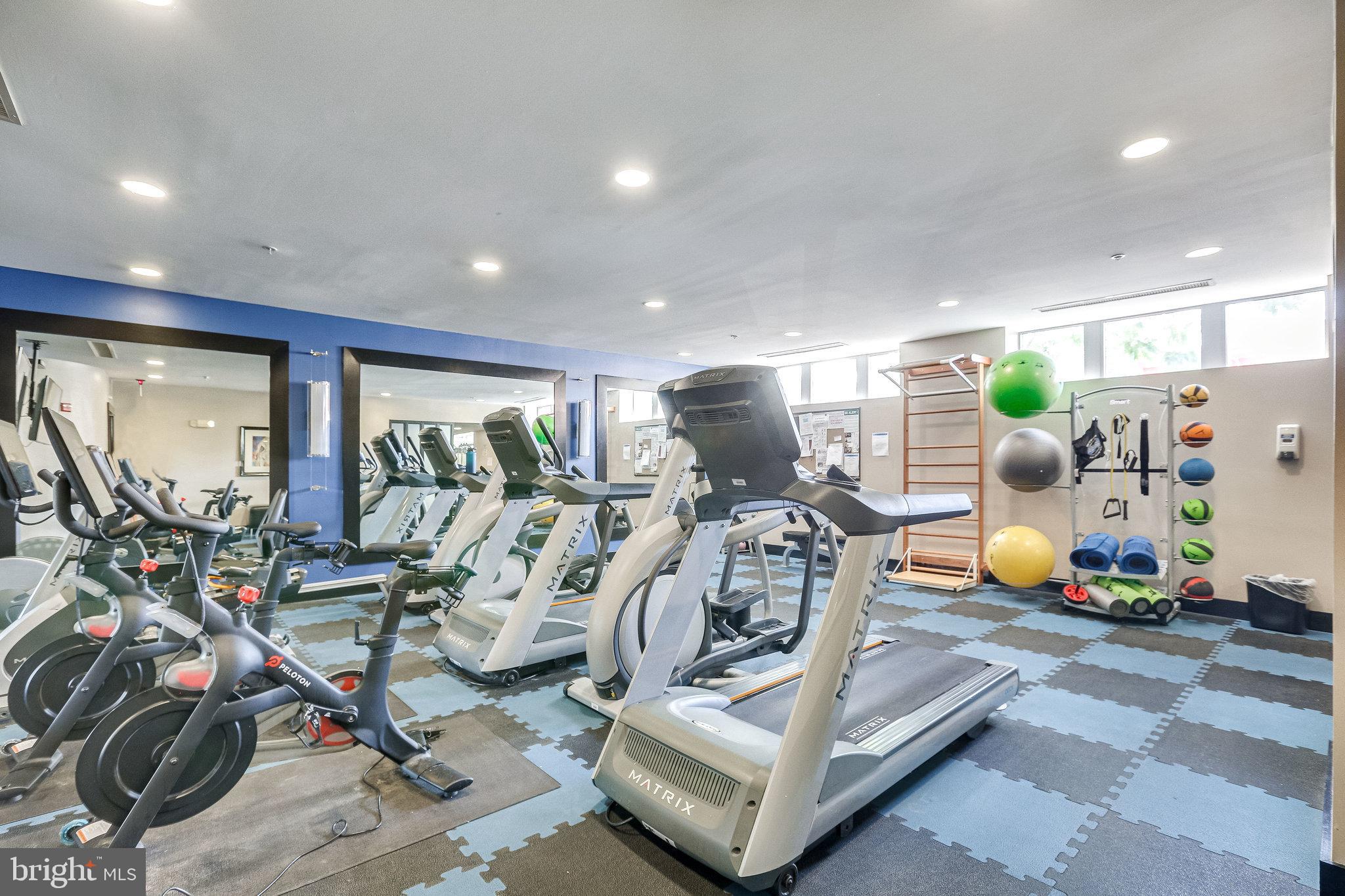 1800 WILSON - Residential Lease