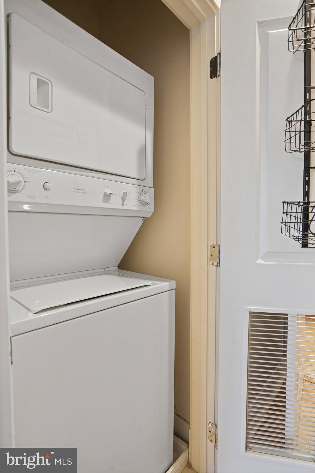 1800 WILSON - Residential Lease