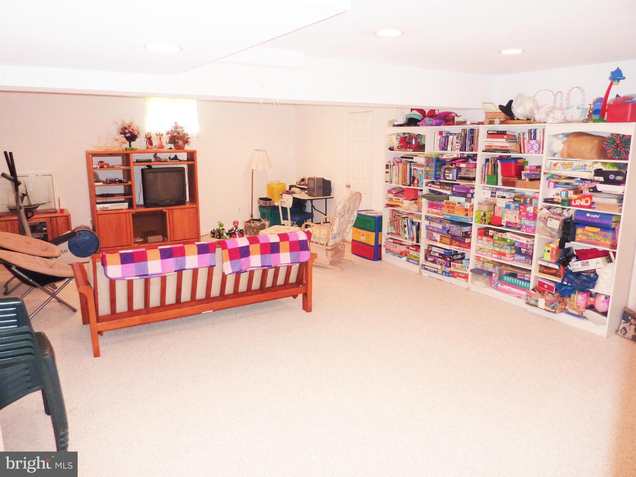 PINEBOROUGH ESTATES - Residential