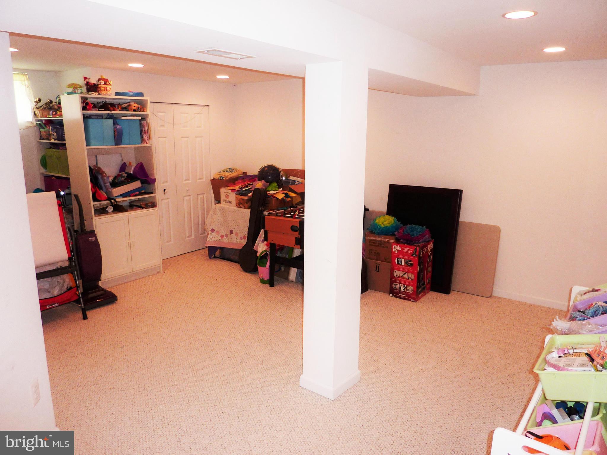 PINEBOROUGH ESTATES - Residential