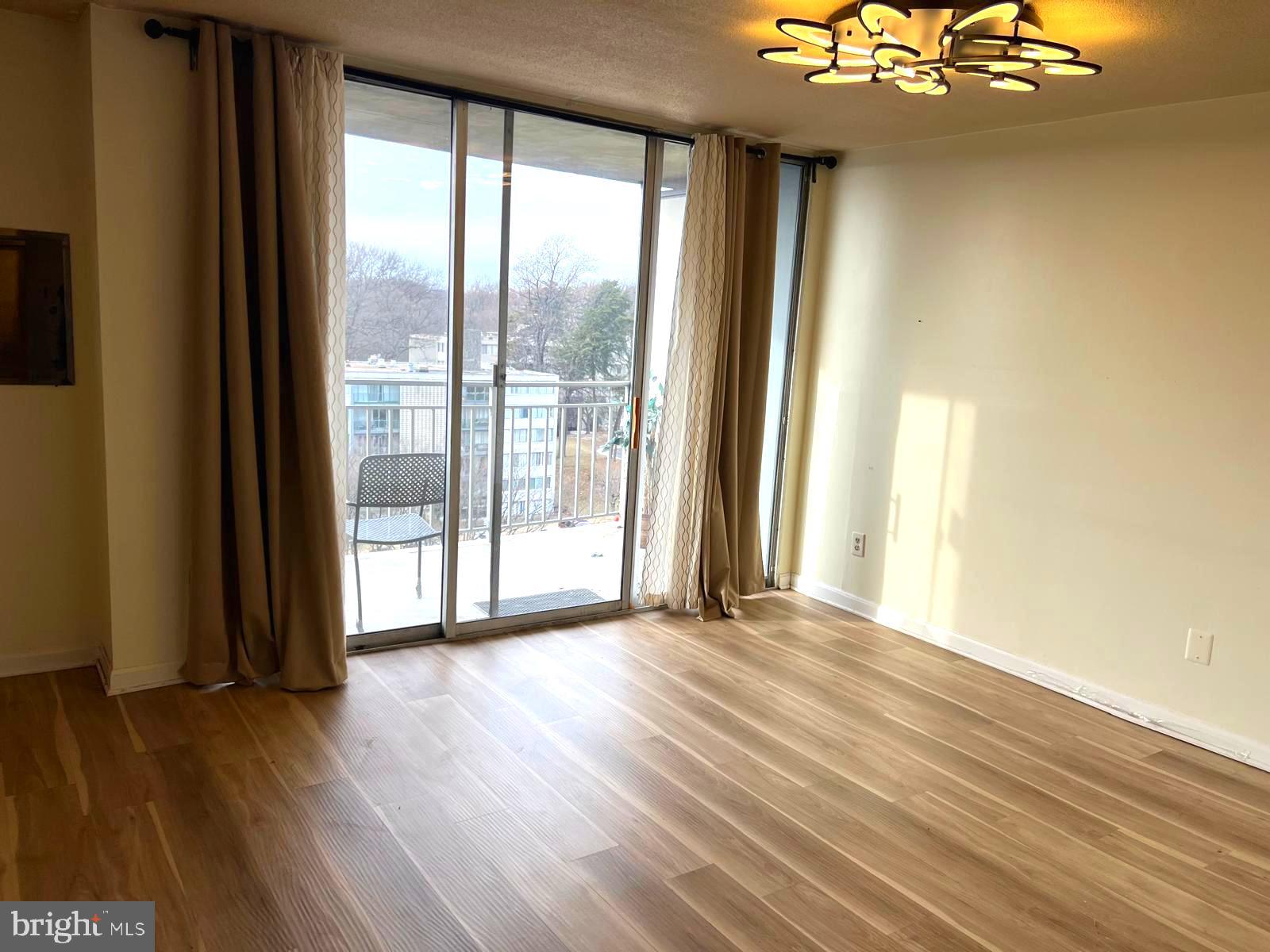 PRESIDENTIAL TOWERS - Residential Lease