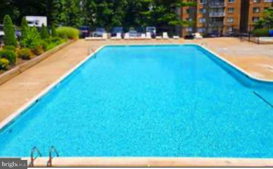 PRESIDENTIAL TOWERS - Residential Lease