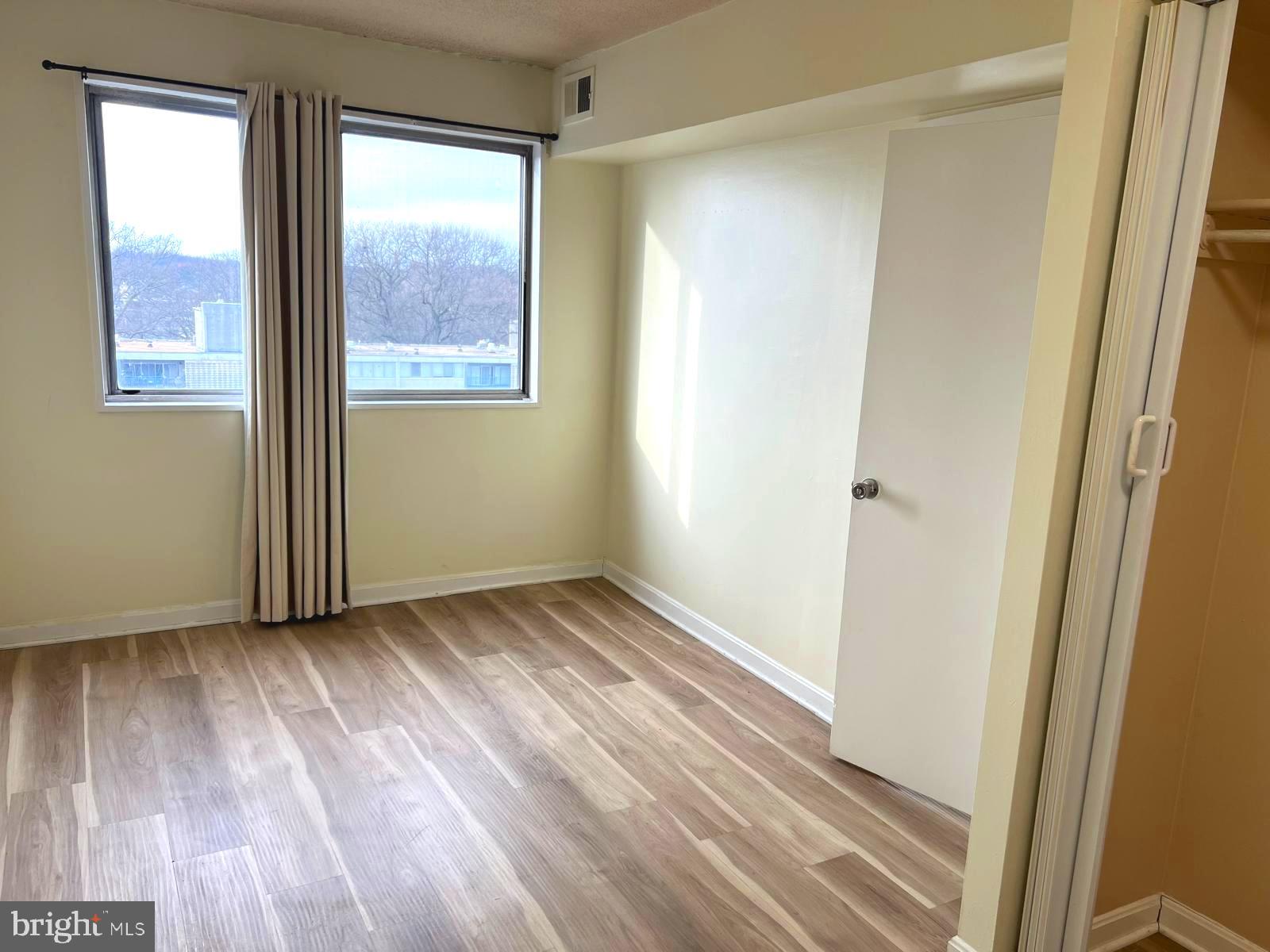 PRESIDENTIAL TOWERS - Residential Lease