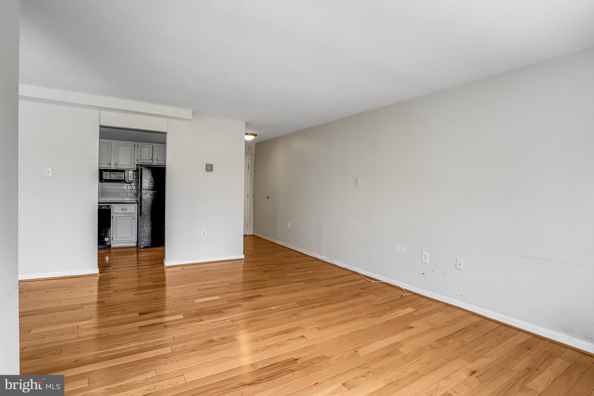 4555 MACARTHUR BOULEVARD NW 103