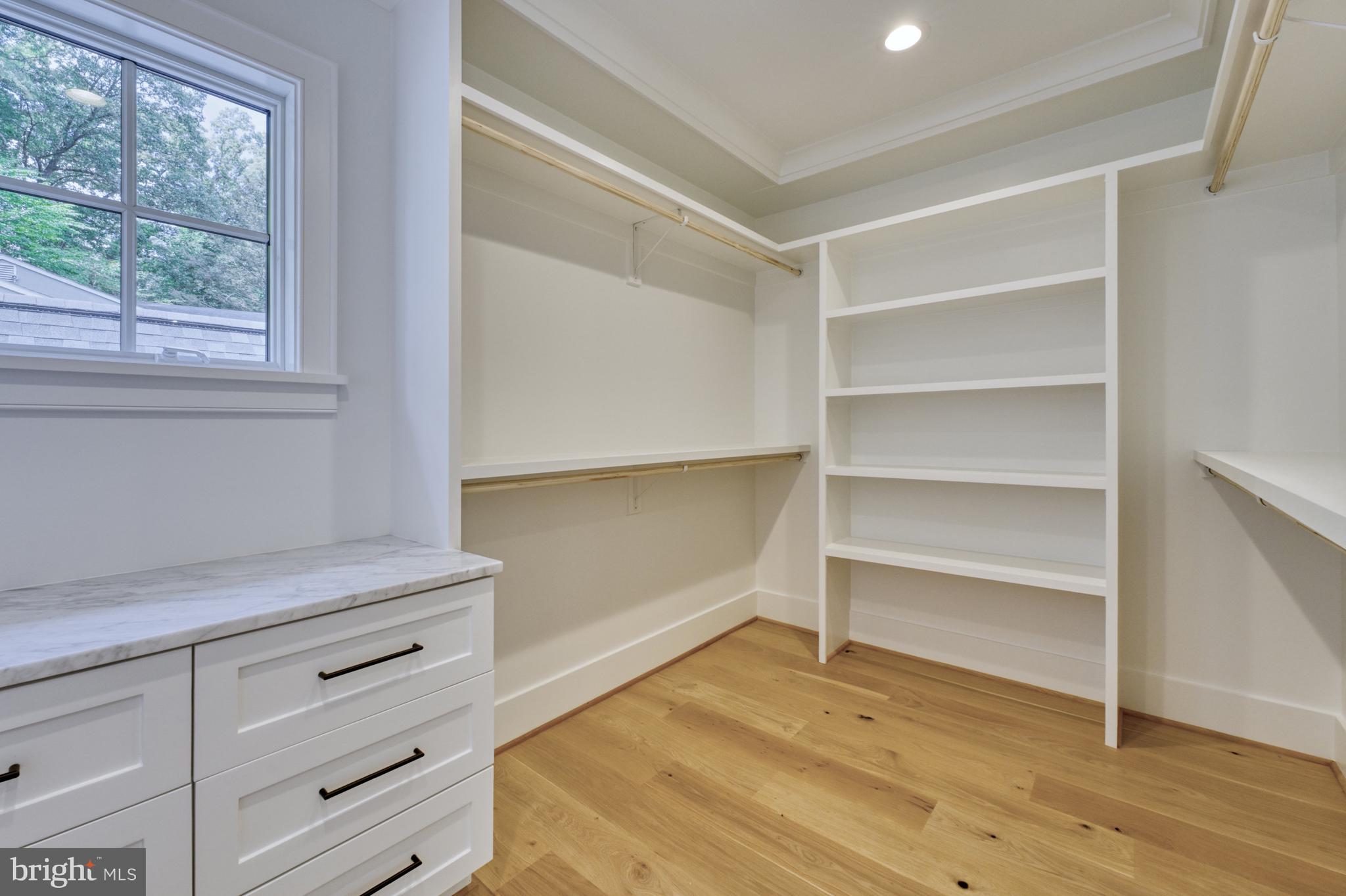 CHESTERBROOK WOODS - Residential