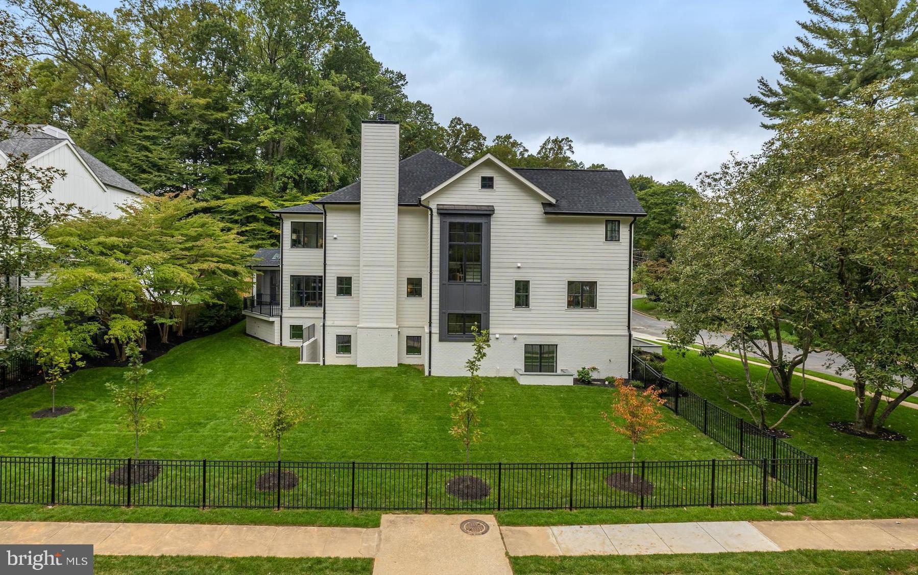 CHESTERBROOK WOODS - Residential