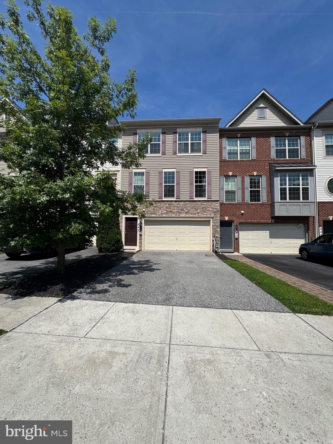 844 NANCY LYNN LANE