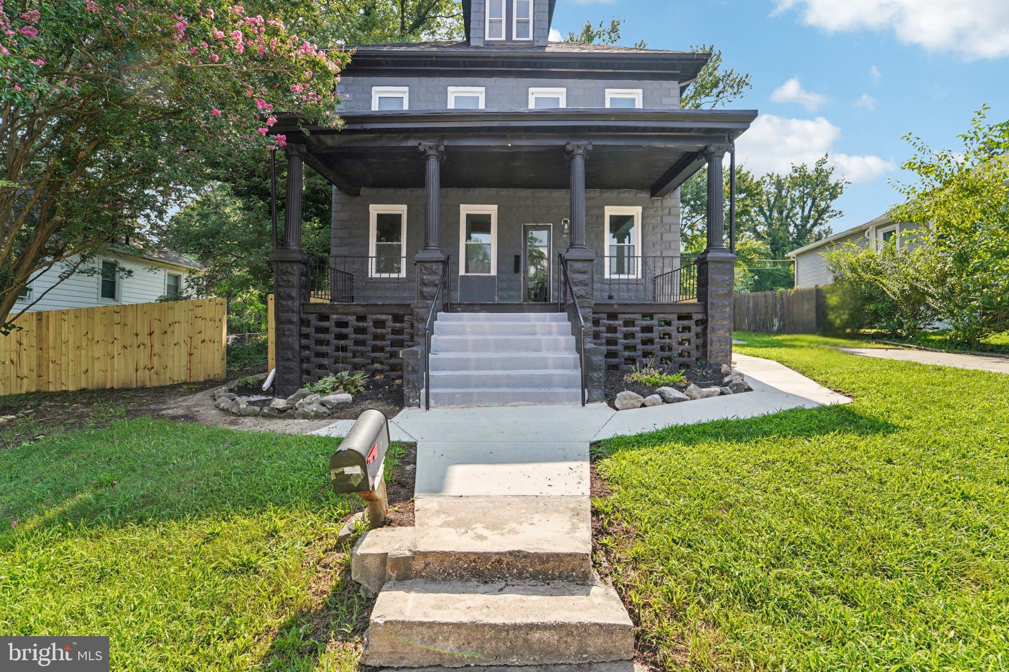 GARDENVILLE - Residential