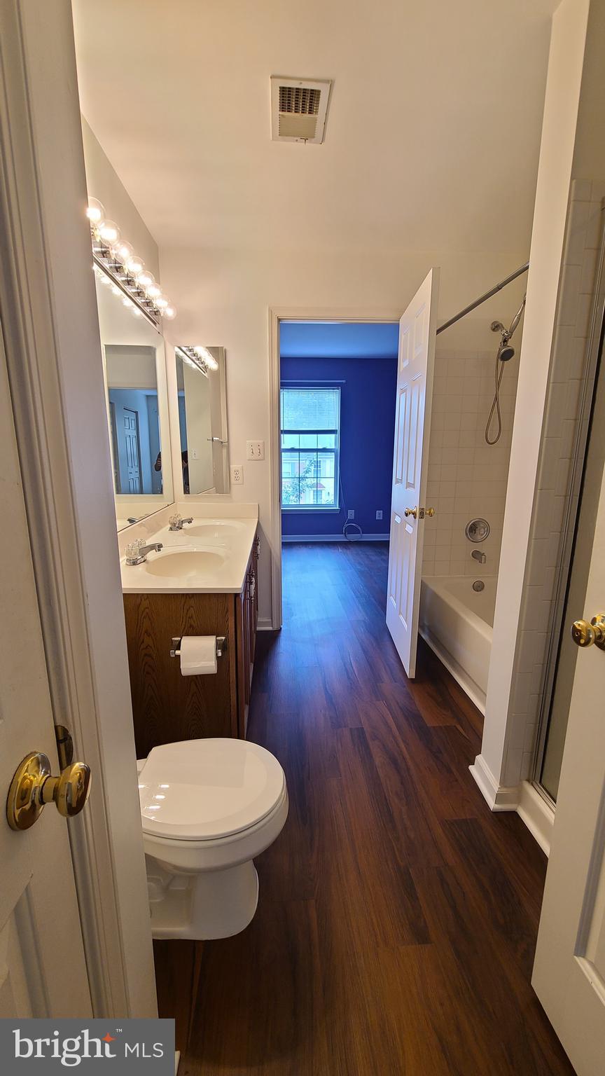 PARK CENTER - Residential Lease