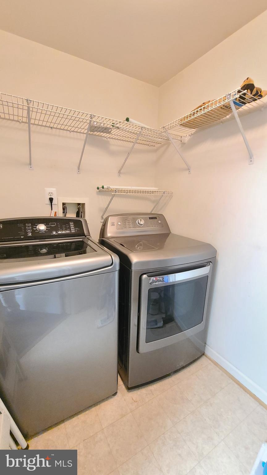 PARK CENTER - Residential Lease