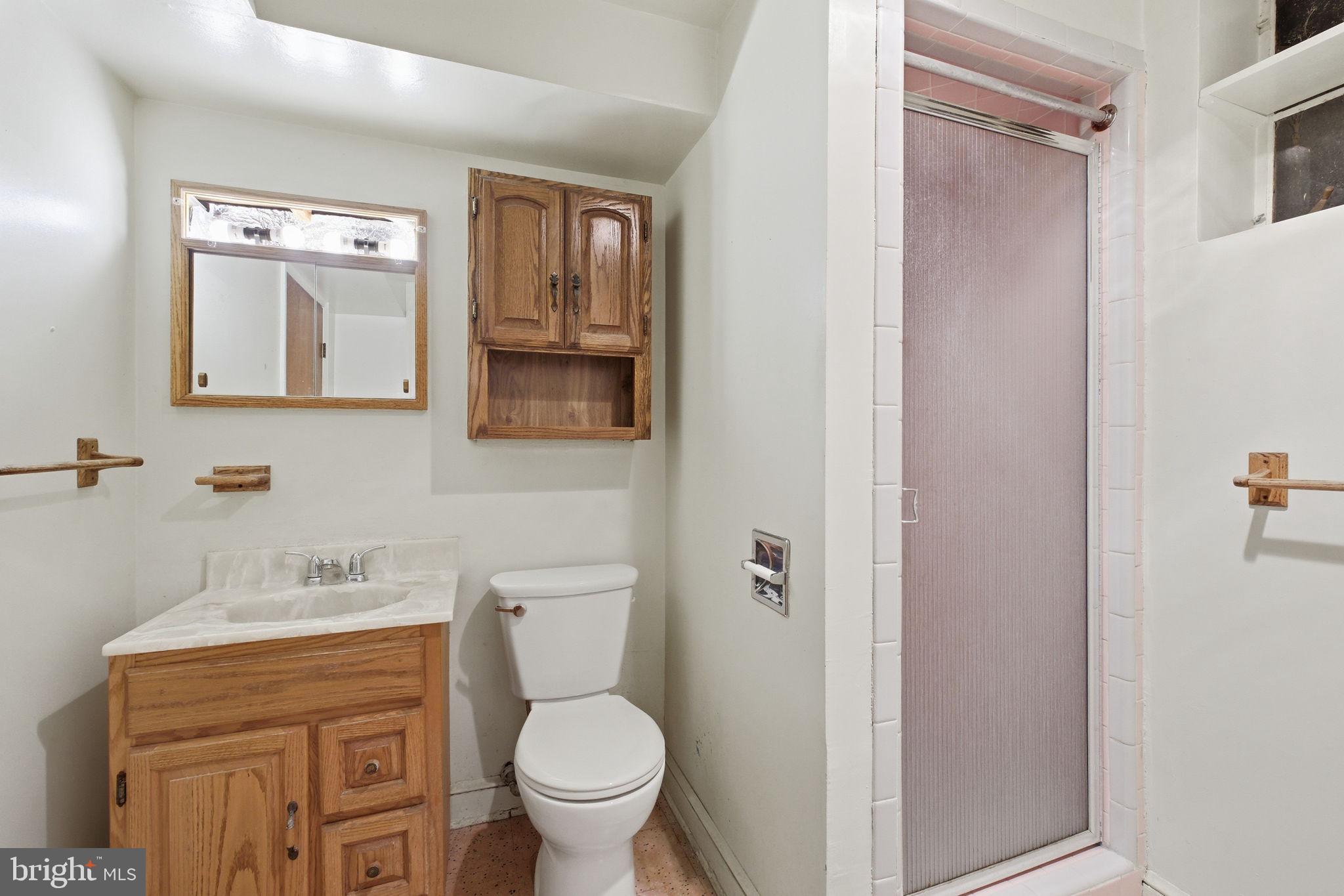 BROYHILL CREST - Residential