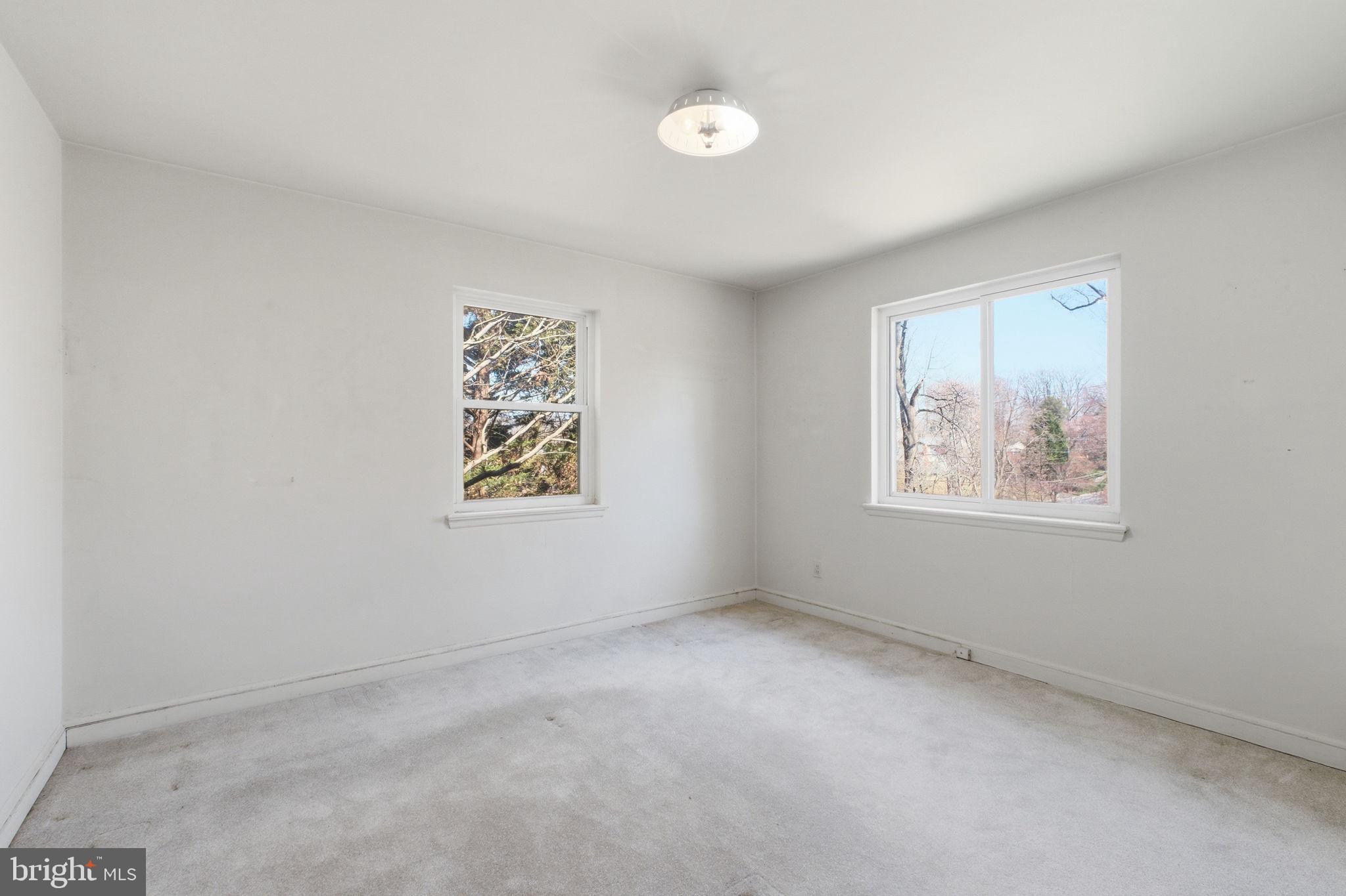 BROYHILL CREST - Residential