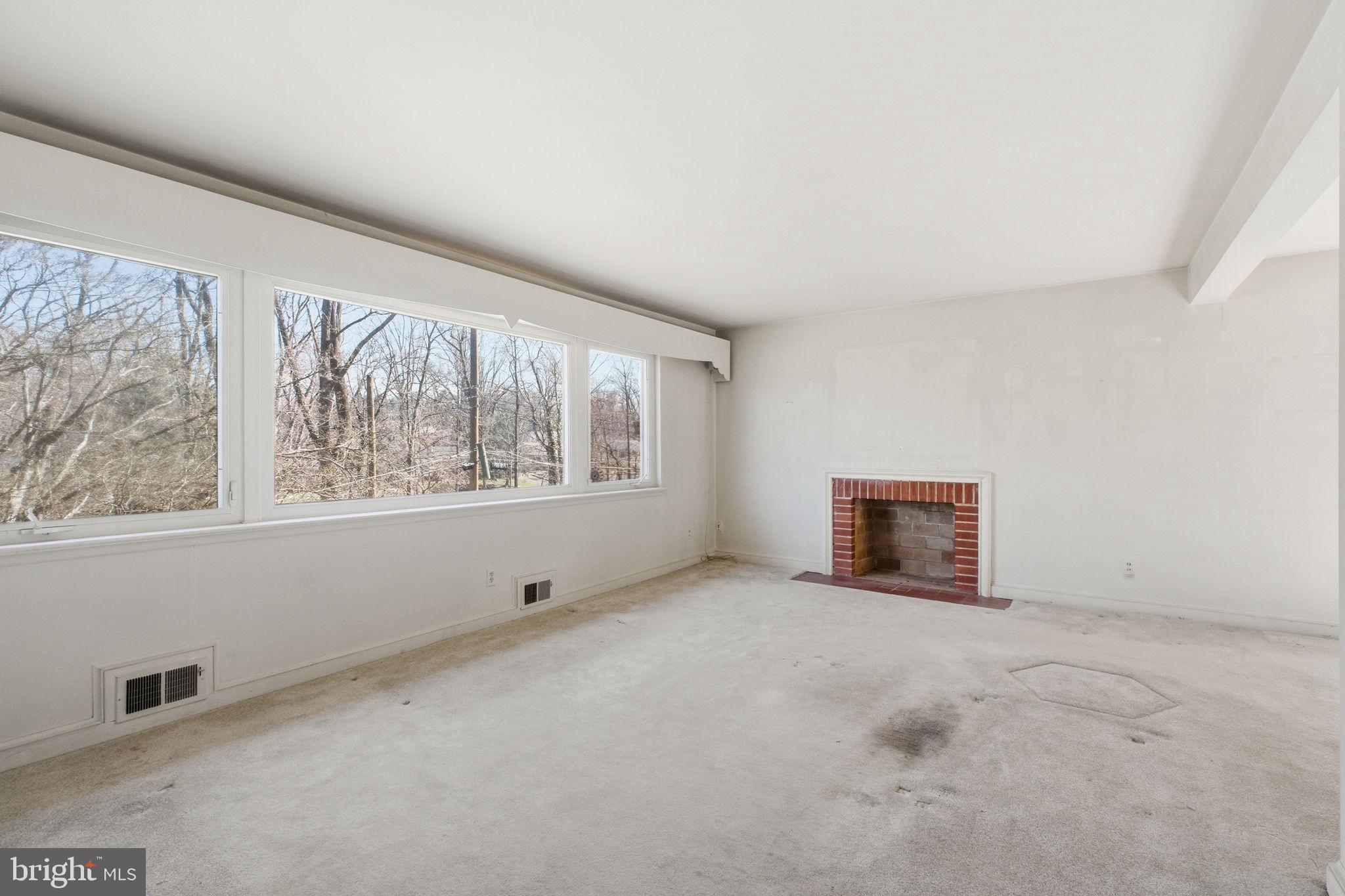 BROYHILL CREST - Residential