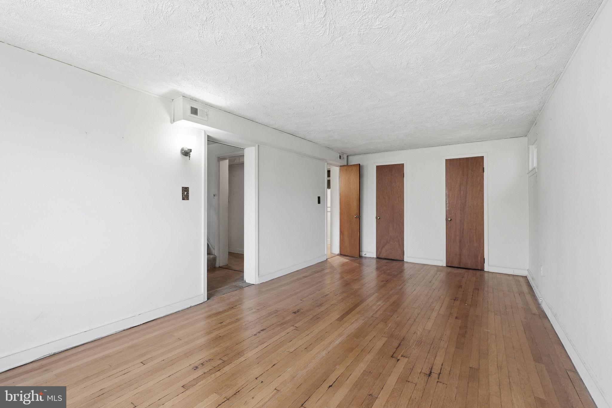 BROYHILL CREST - Residential