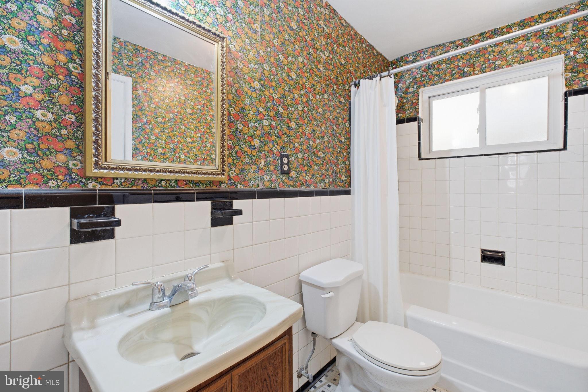 BROYHILL CREST - Residential