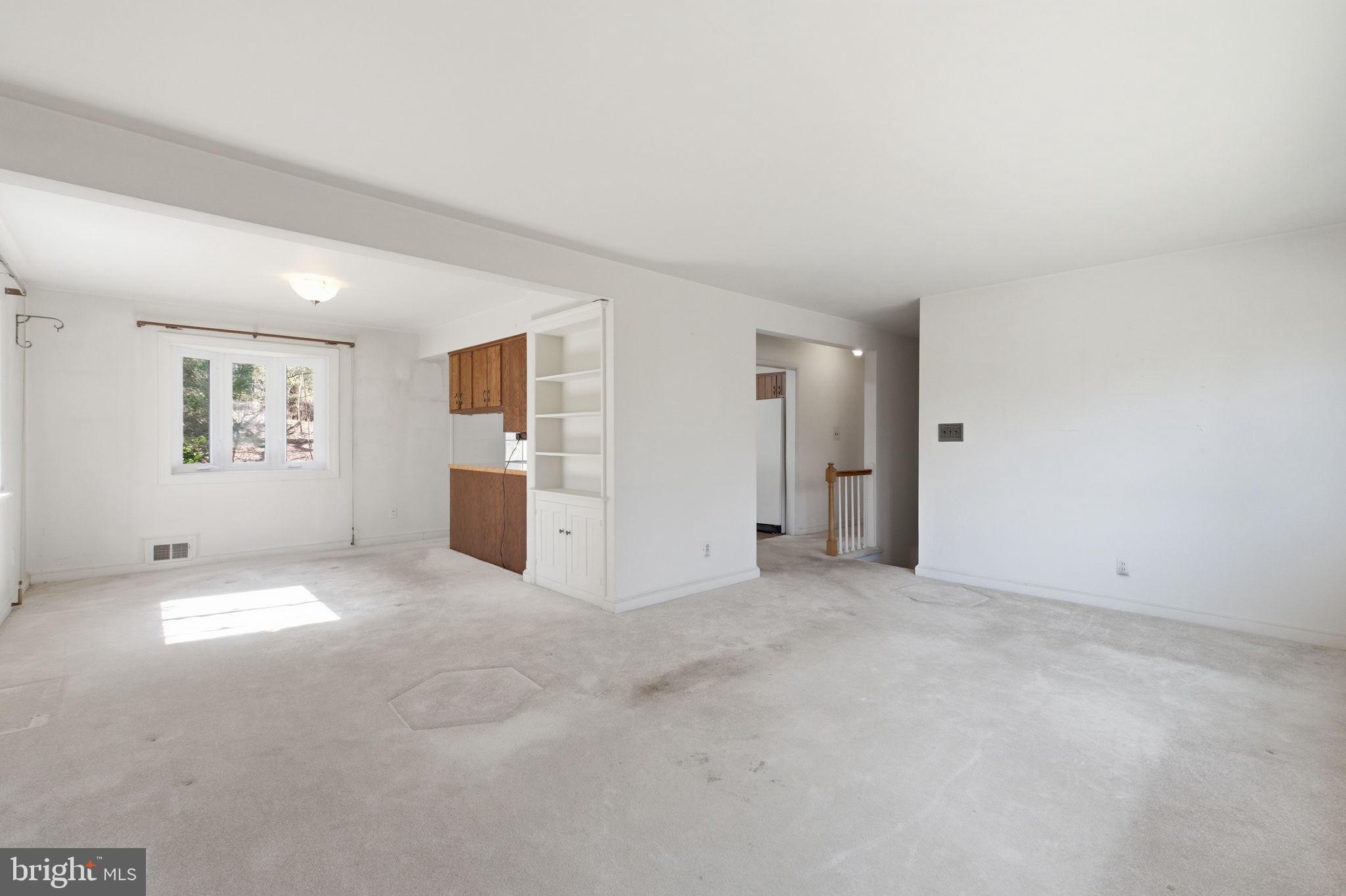 BROYHILL CREST - Residential