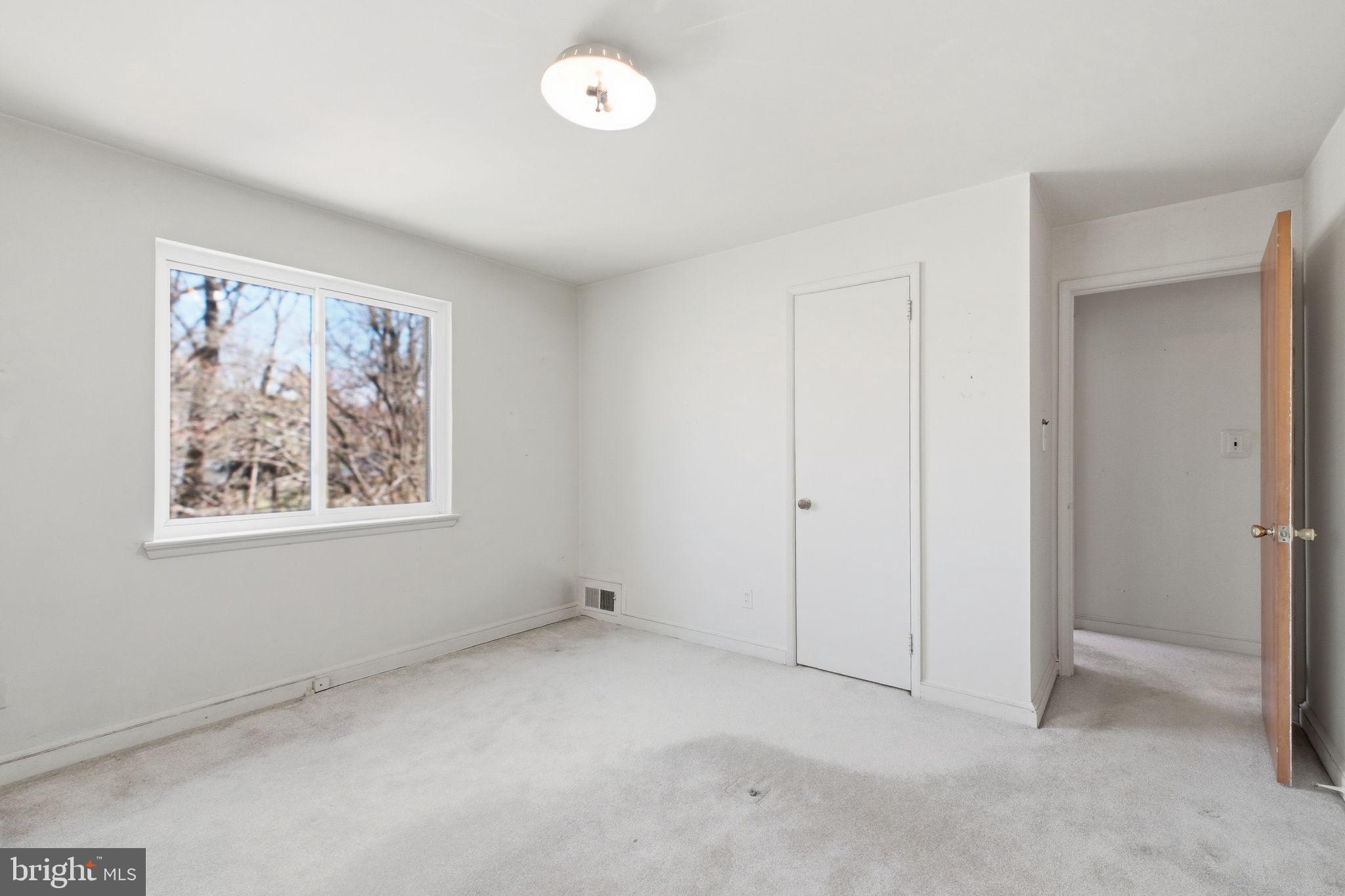 BROYHILL CREST - Residential