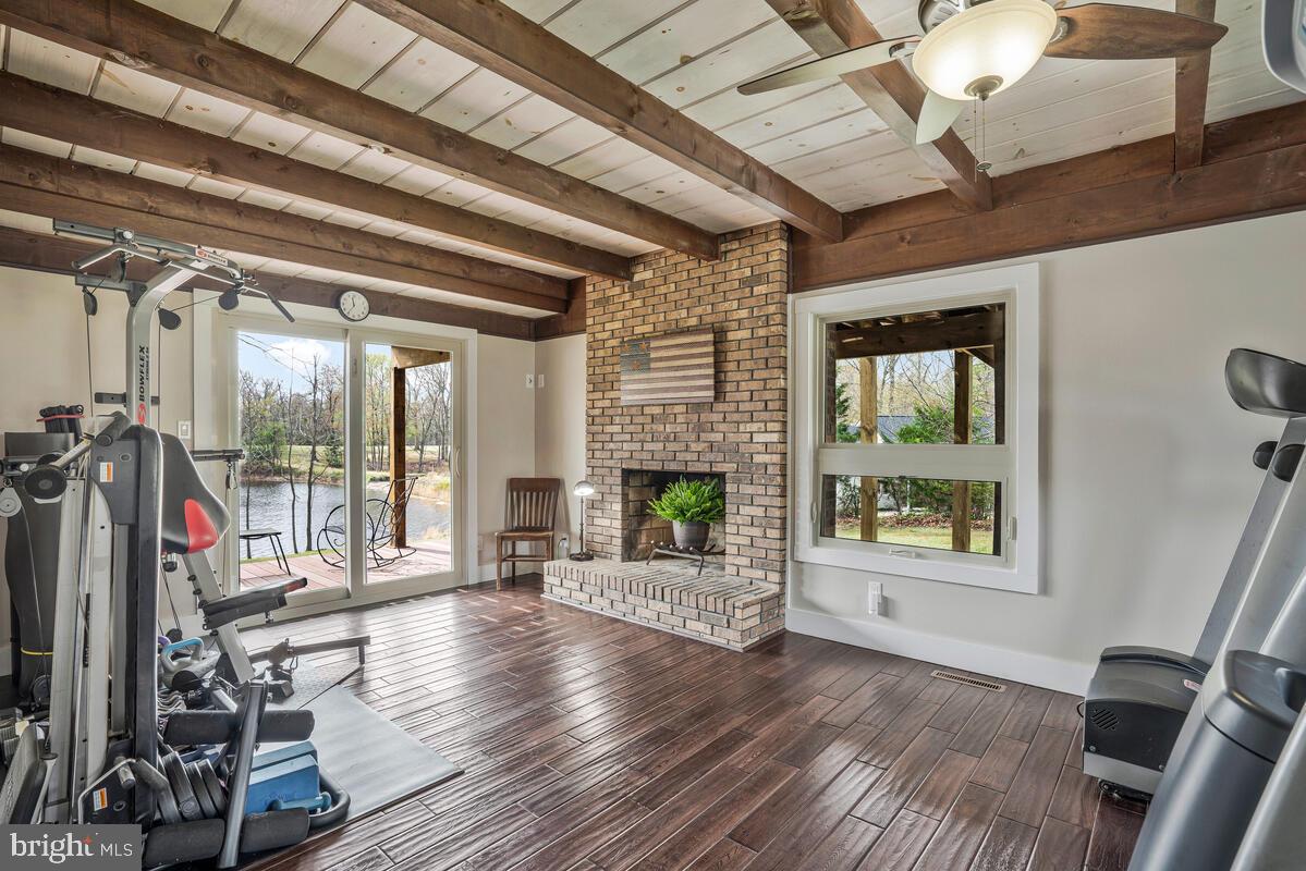 BRETON BAY ESTATES - Residential