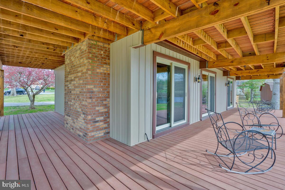 BRETON BAY ESTATES - Residential