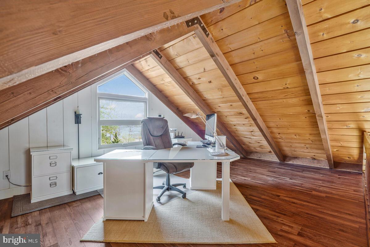 BRETON BAY ESTATES - Residential