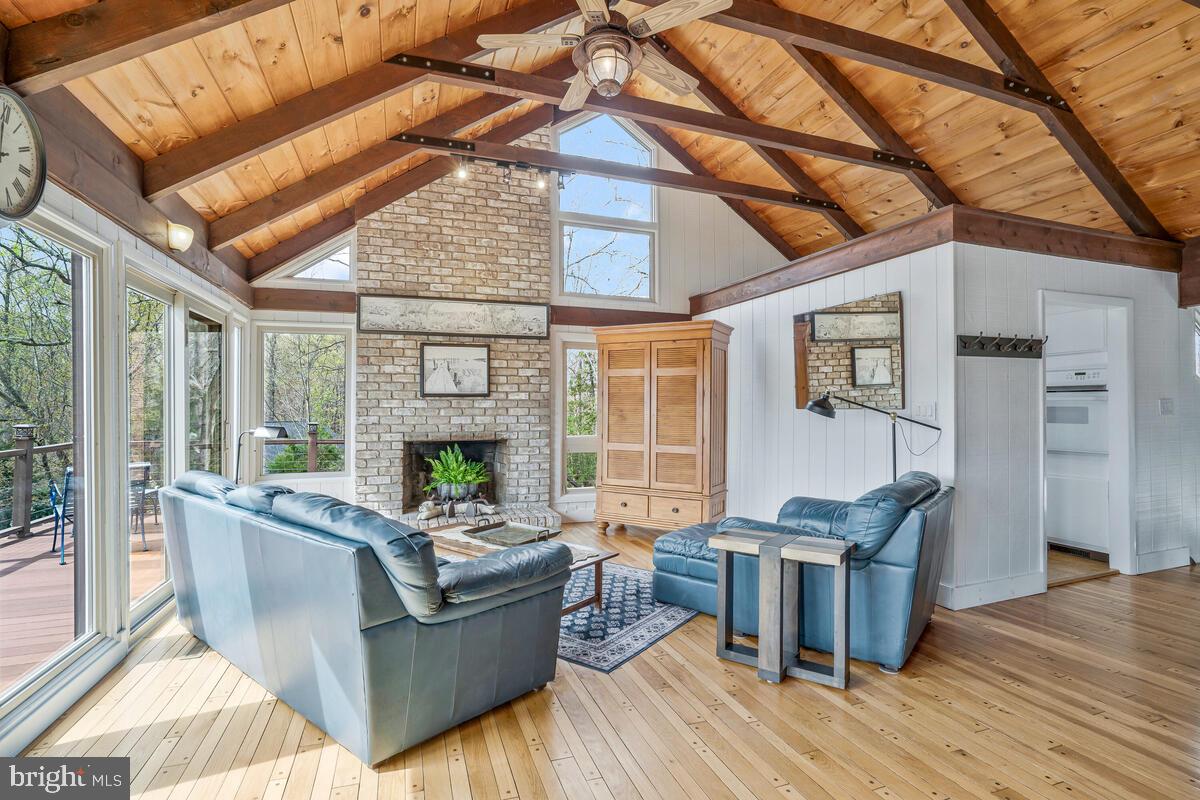 BRETON BAY ESTATES - Residential