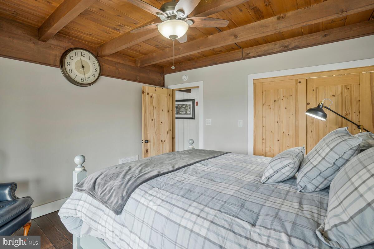 BRETON BAY ESTATES - Residential