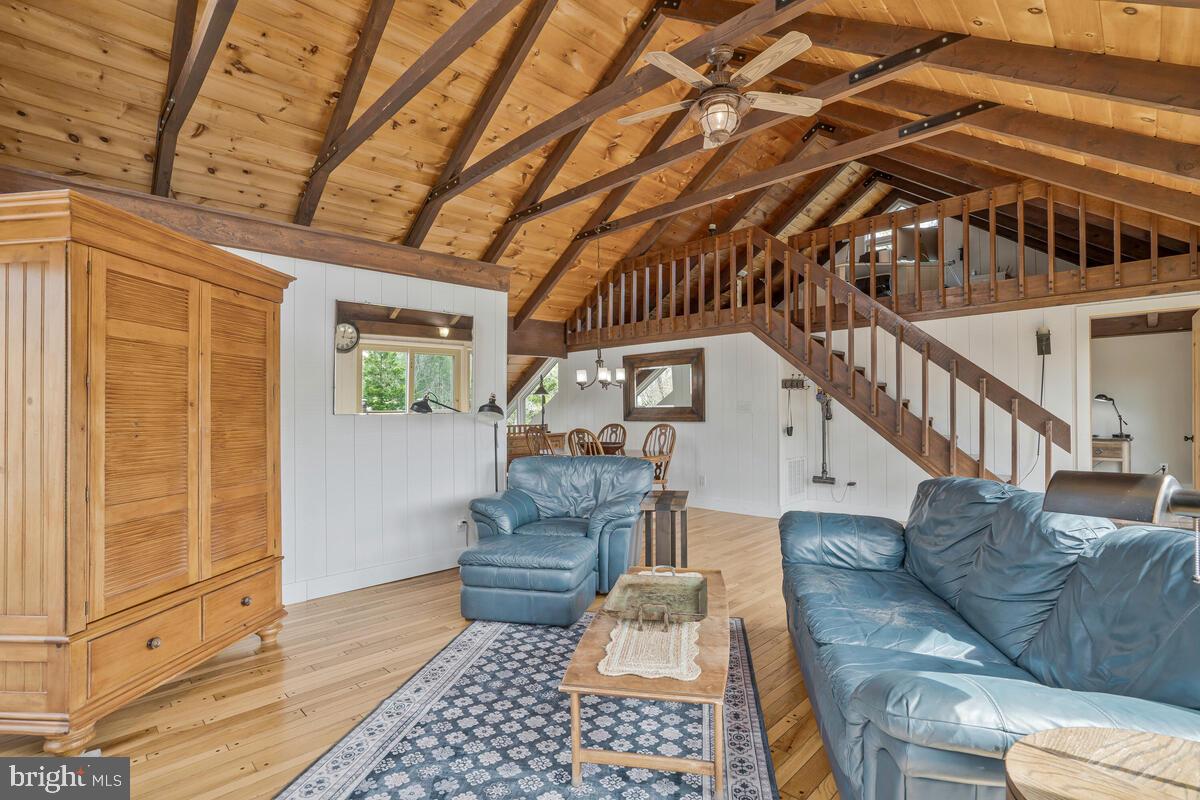 BRETON BAY ESTATES - Residential