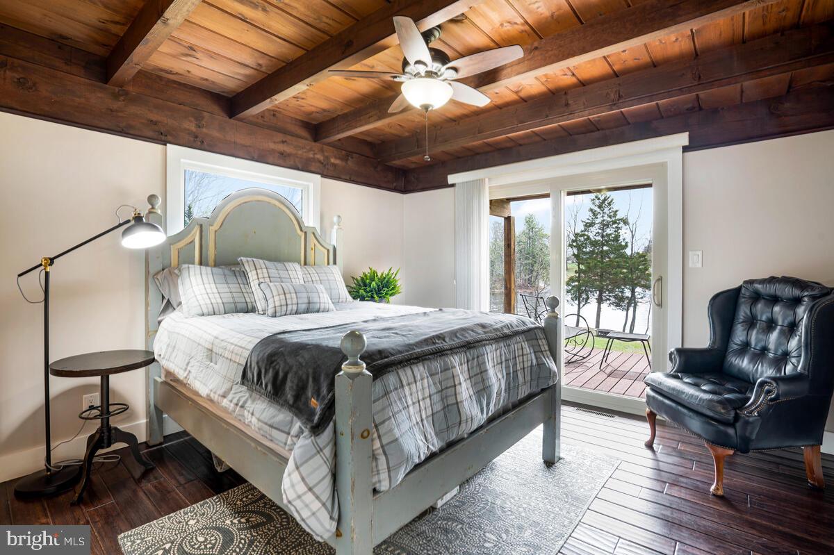 BRETON BAY ESTATES - Residential