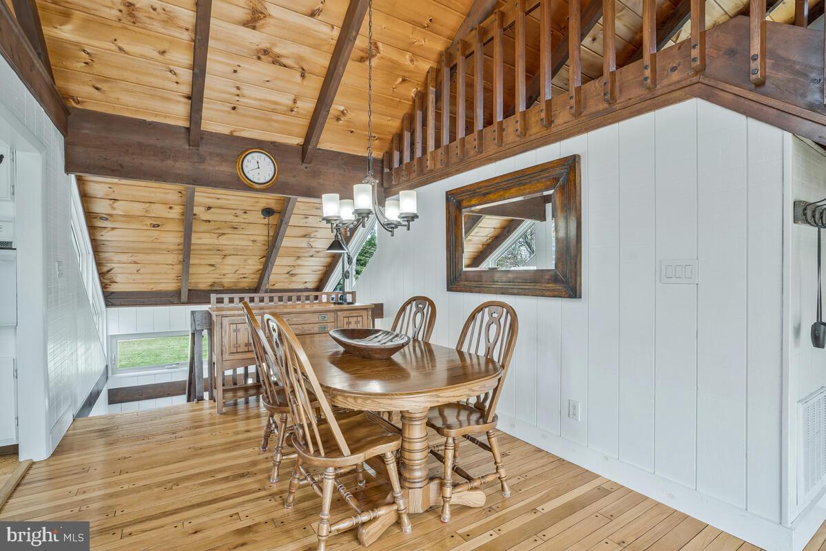 BRETON BAY ESTATES - Residential